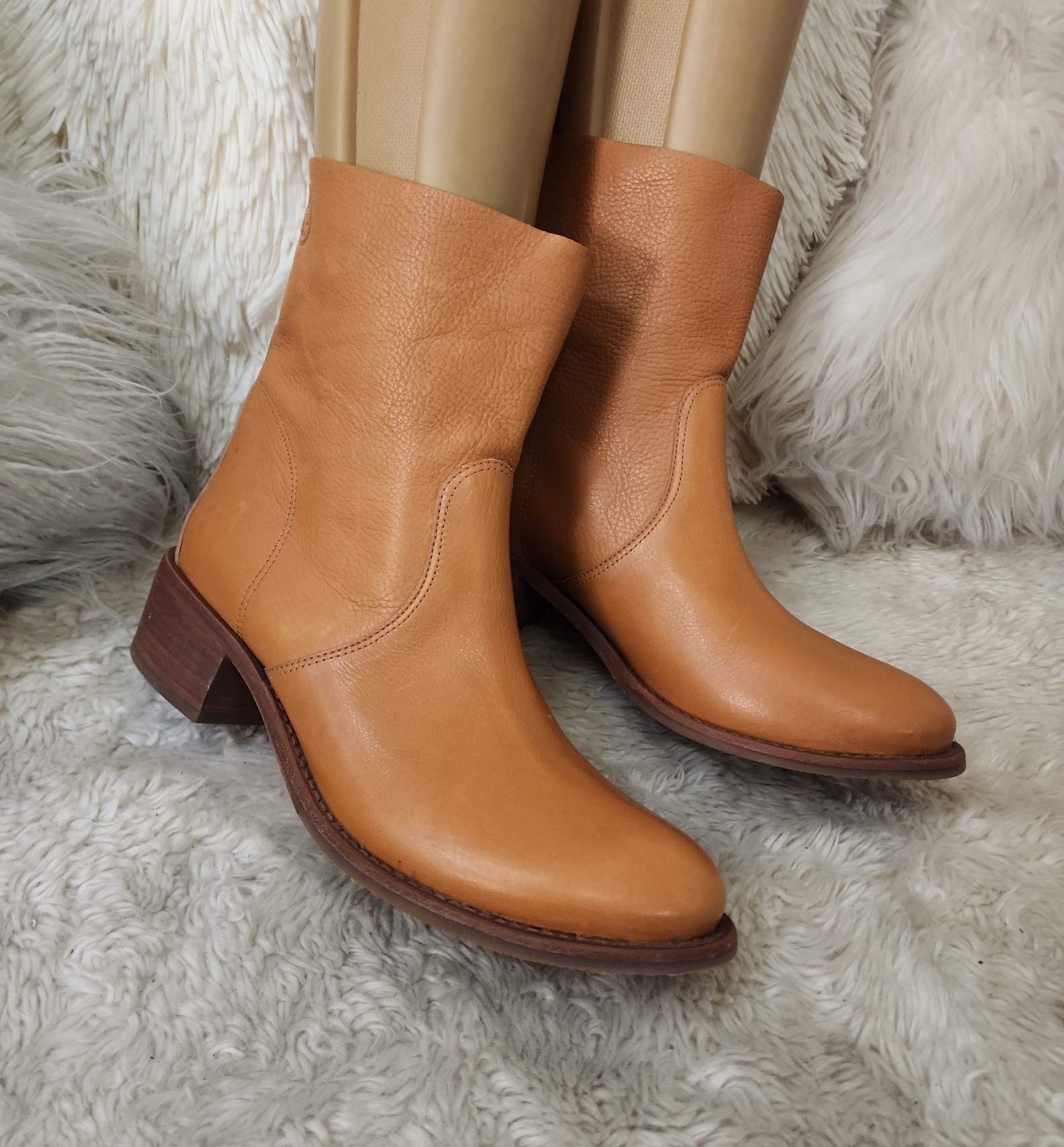 TORY BURCH ANKLE BOOTS