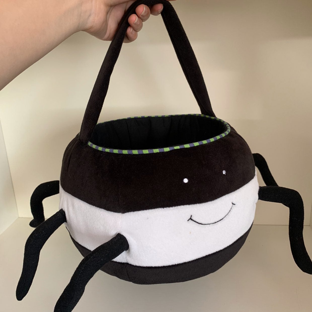 halloween plush spider candy bucket