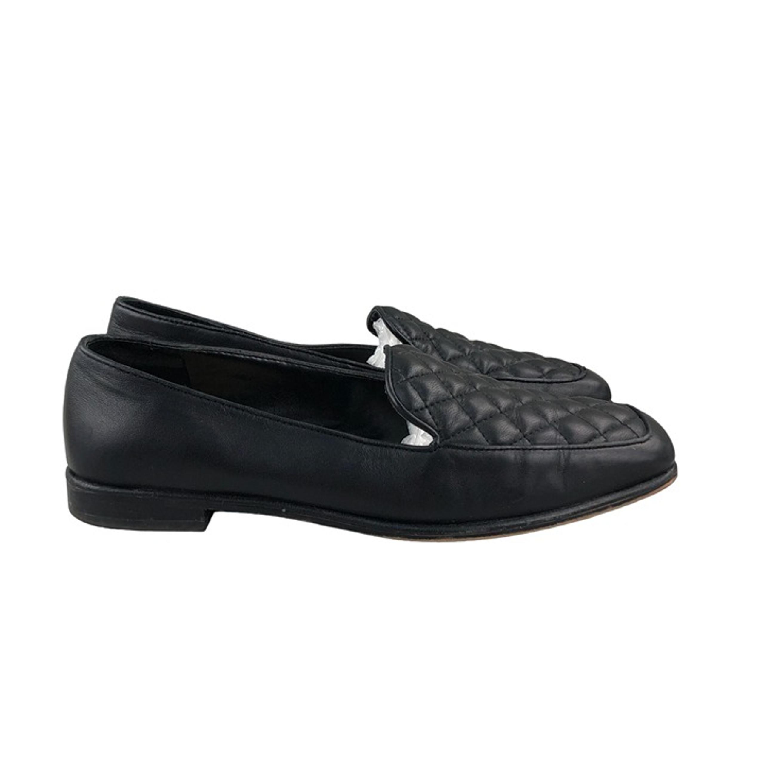 Vince Camuto Women's Size 9M Regintia Diamond Quilted Black Leather Loafers