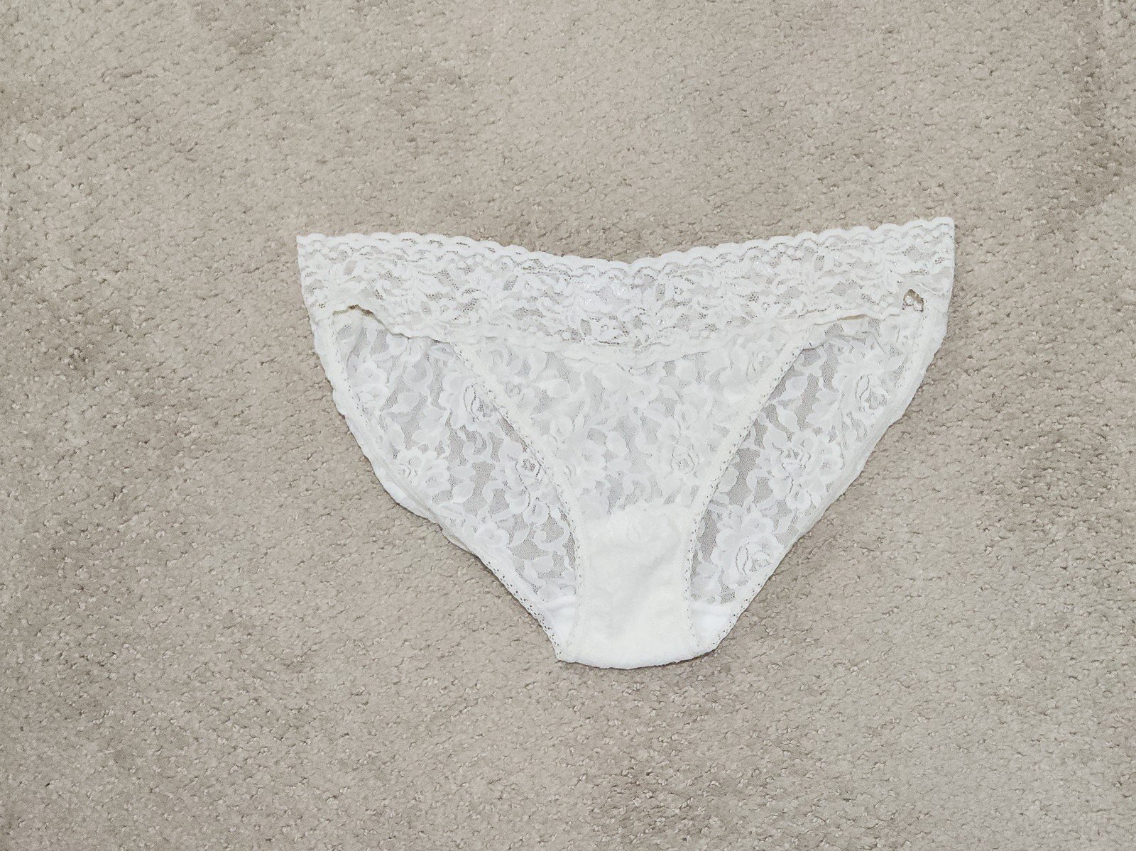 Hanky Panky Lace V Kini White NWOT Size Medium 482874