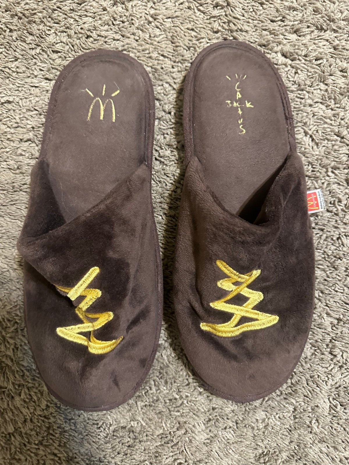 Travis Scott x McDonald’s Cj house house slippers size XL