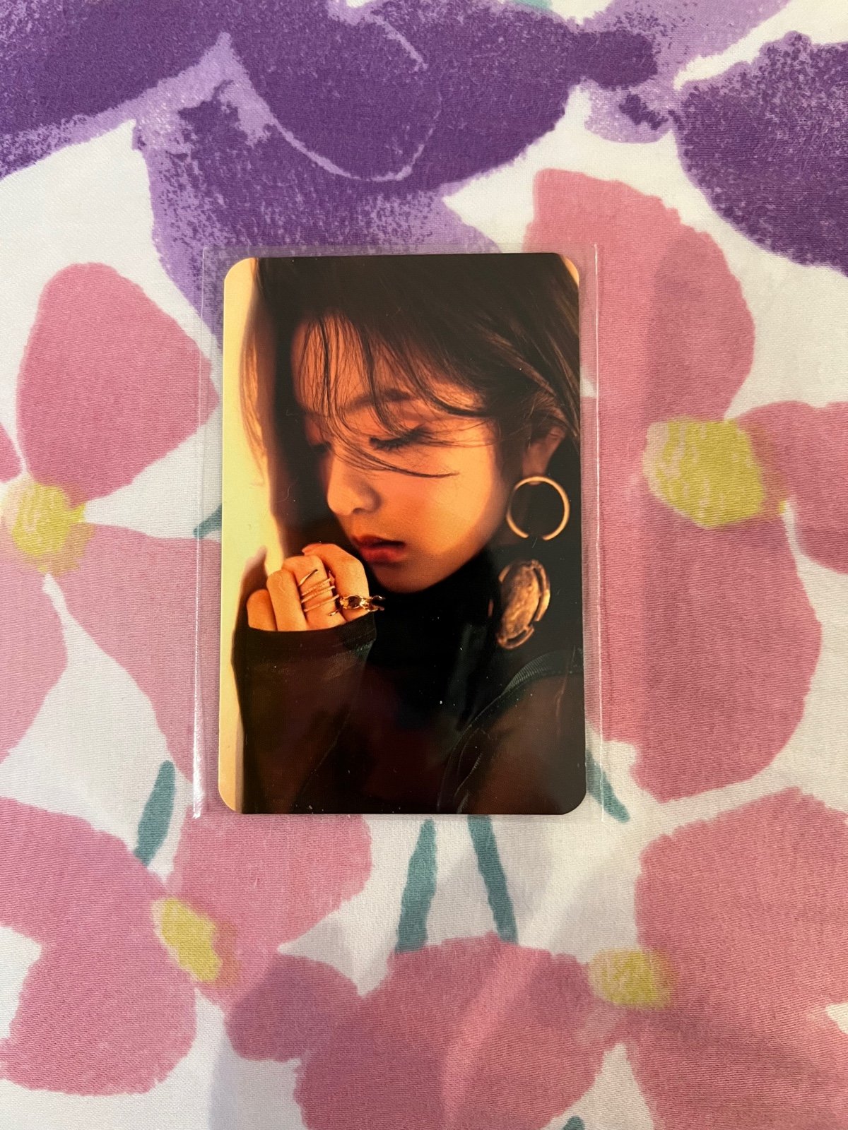 Red Velvet Irene Peek a Boo Paper Holder photocard