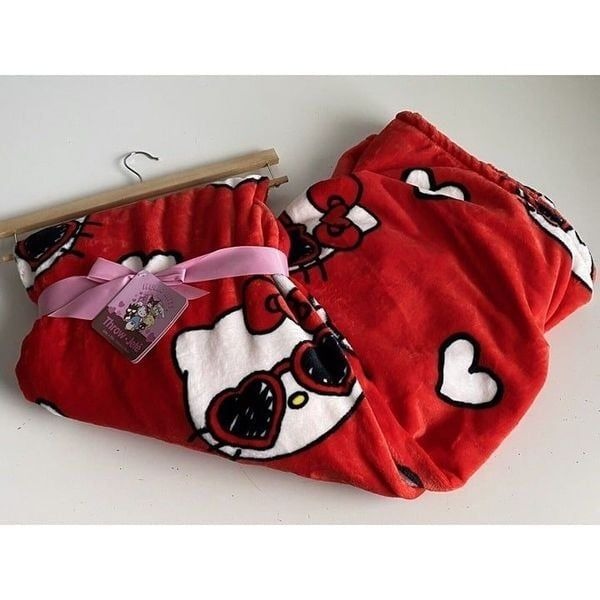 Hello Kitty Sunglasses Valentines Soft Throw Red Blanket White Hearts 60 X 70”