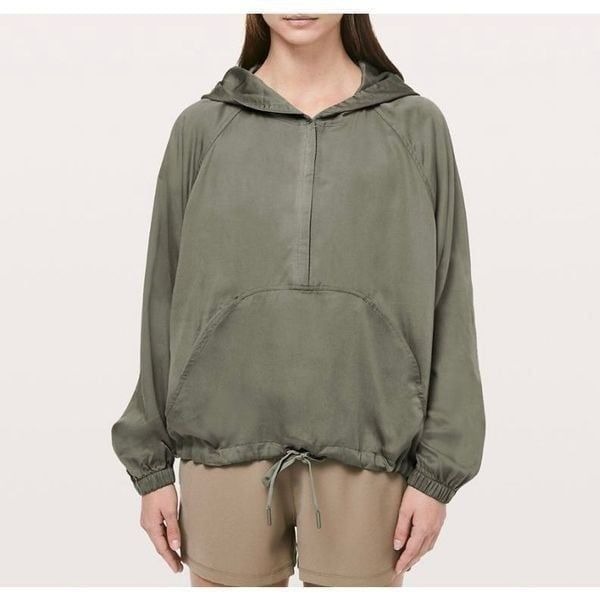 Lululemon City Stroll Hoodie Olive Green size 6