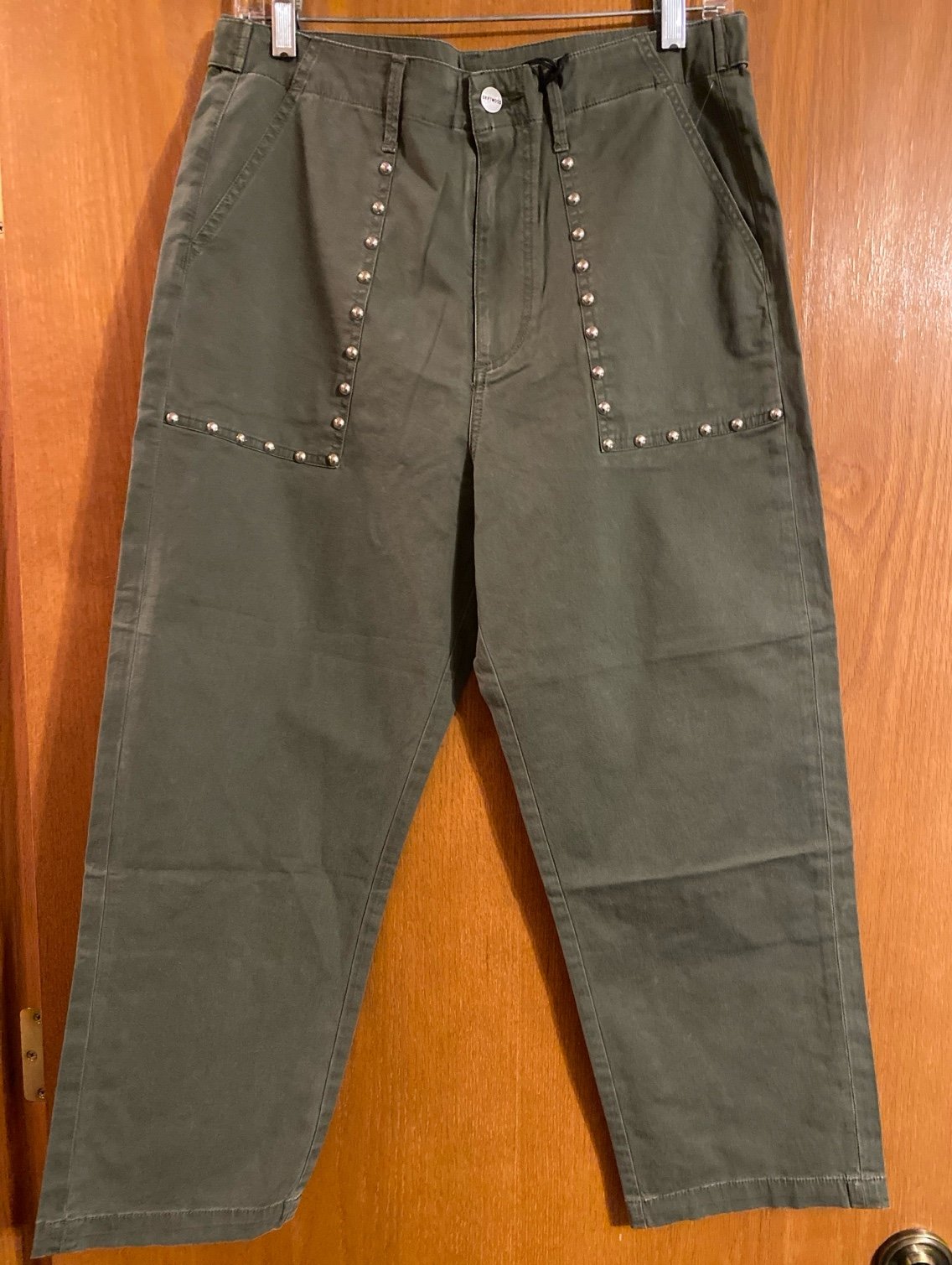 Driftwood olive colored cropped studded pants Size 27