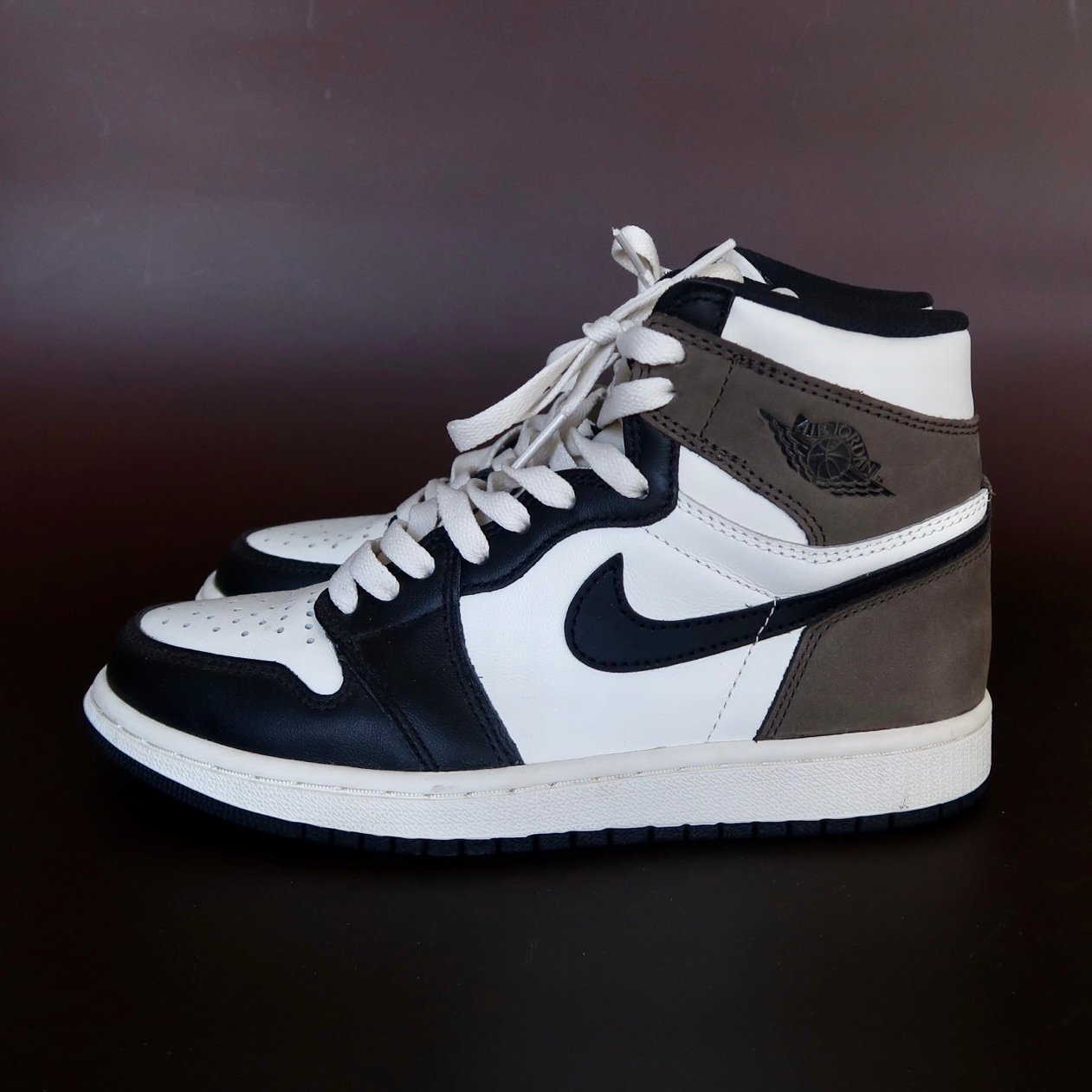 Jordan 1 high dark mocha