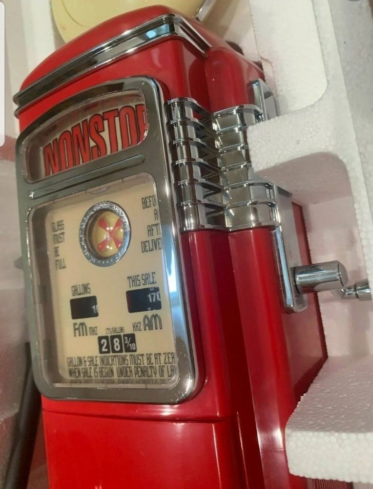 Authentic 40's Replica Gasoline am/fm Radio Cassette Player Collectors Edition.