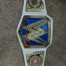 WWE women’s toy belt signed in december of 2017 from clash of champions