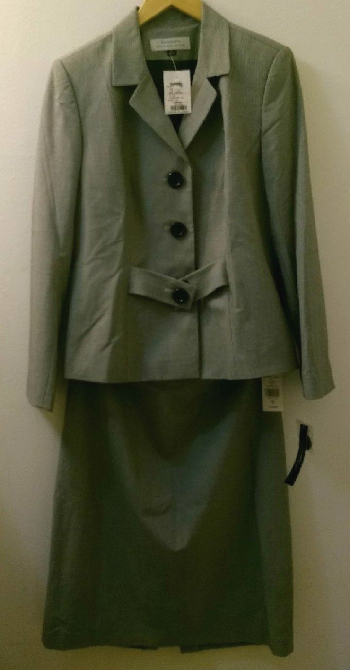 Women suit