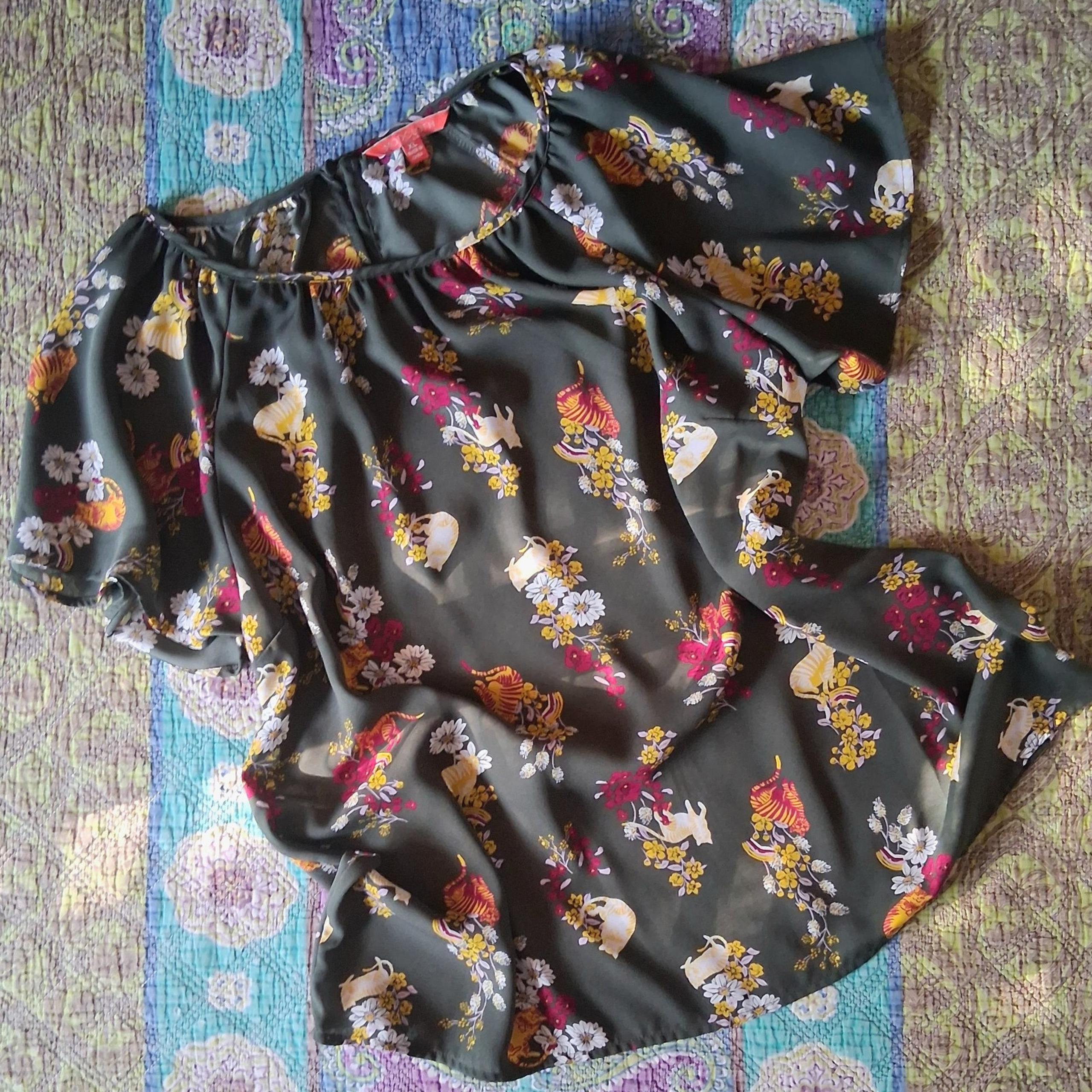 Modcloth Floral Cat Blouse size XL