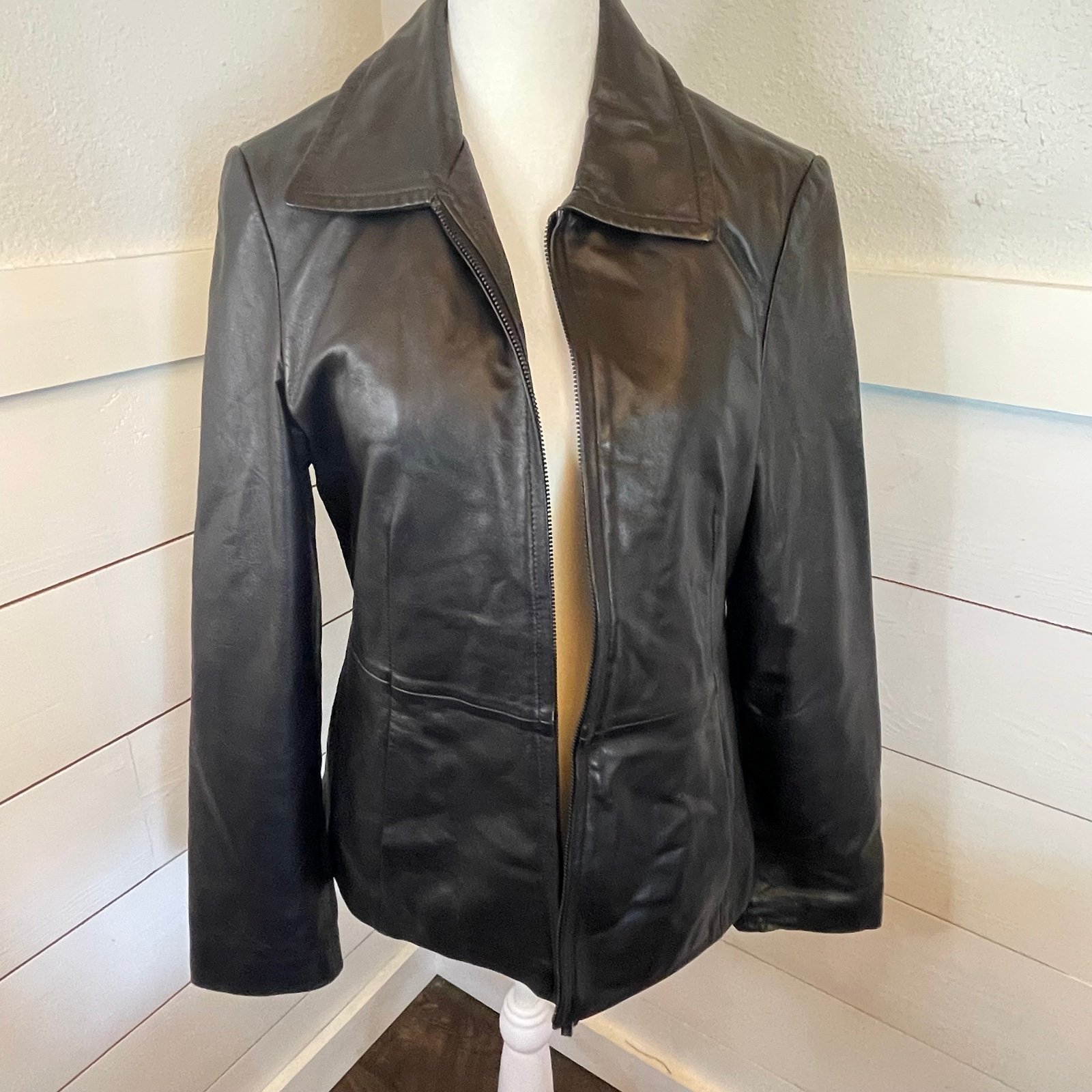 GUESS Leather Jacket M soft comfortable