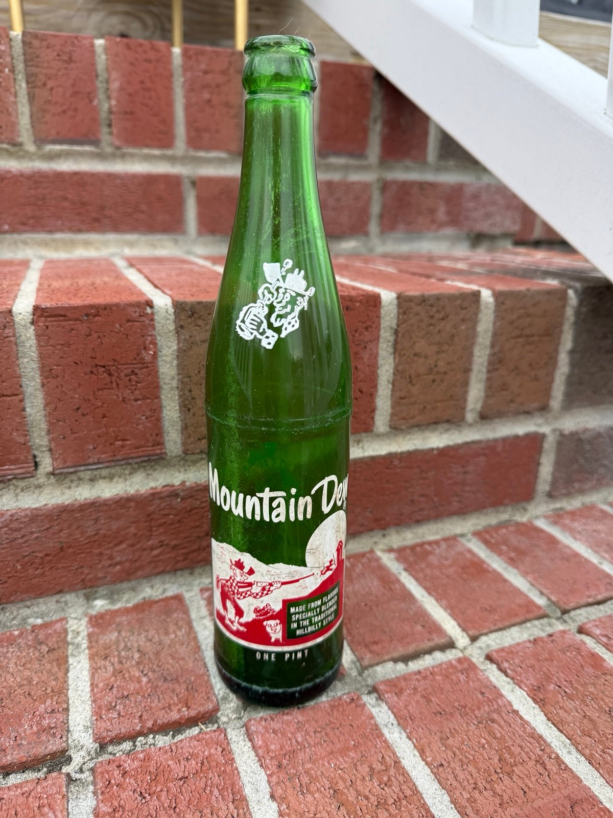 Vintage Mountain Dew 1 Pint Hillbilly Glass Bottle It'll Tickle Yore Innards