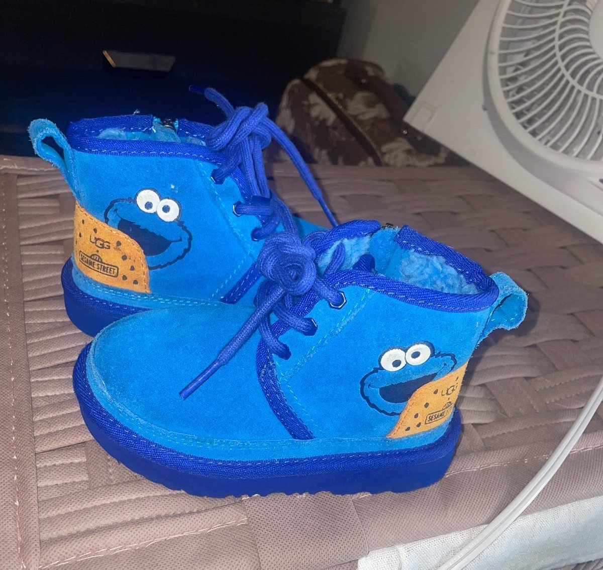 Sesame Street x Ugg Cookie Monster toddler boots 8c