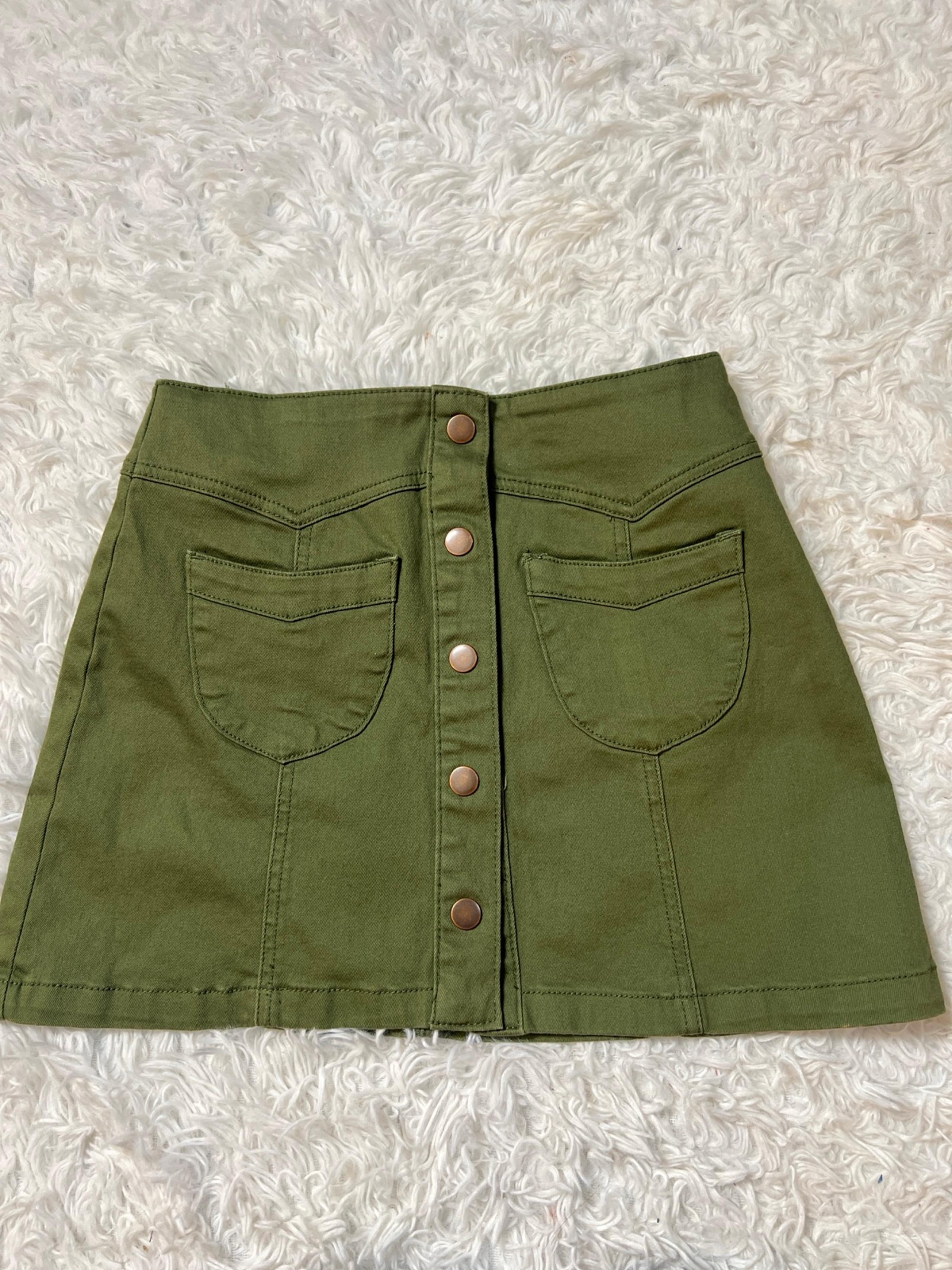 Forever 21 Green A-Line Mini Skirt Casual