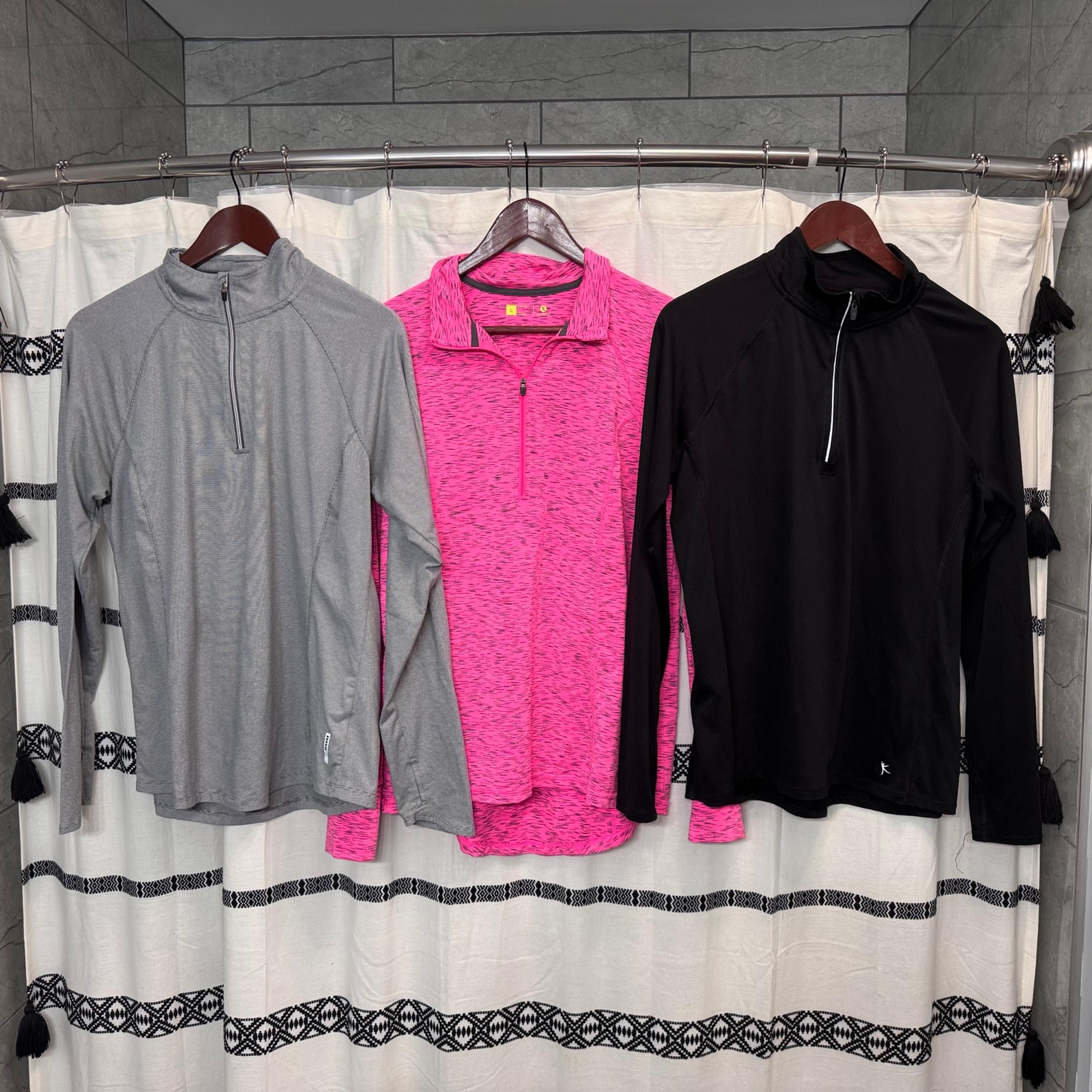 Women’s 3 Count Large Athletic Pullovers