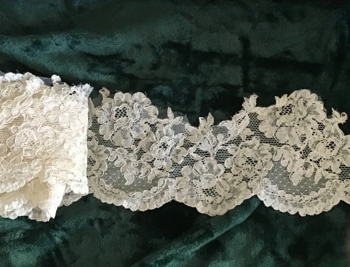Vintage 1950's Ivory French Alencon Lace Trim