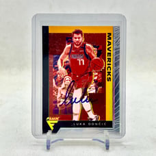 2019-20 Panini Flux Luka Doncic On Card Autograph w/ Certifcate of Authenticity