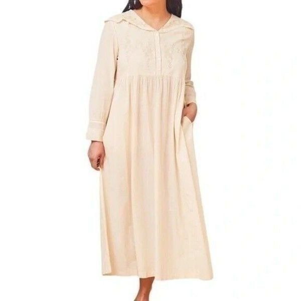 April Cornell Cordelia Ivory Prairie Embroidered Collar Nightgown Size Small
