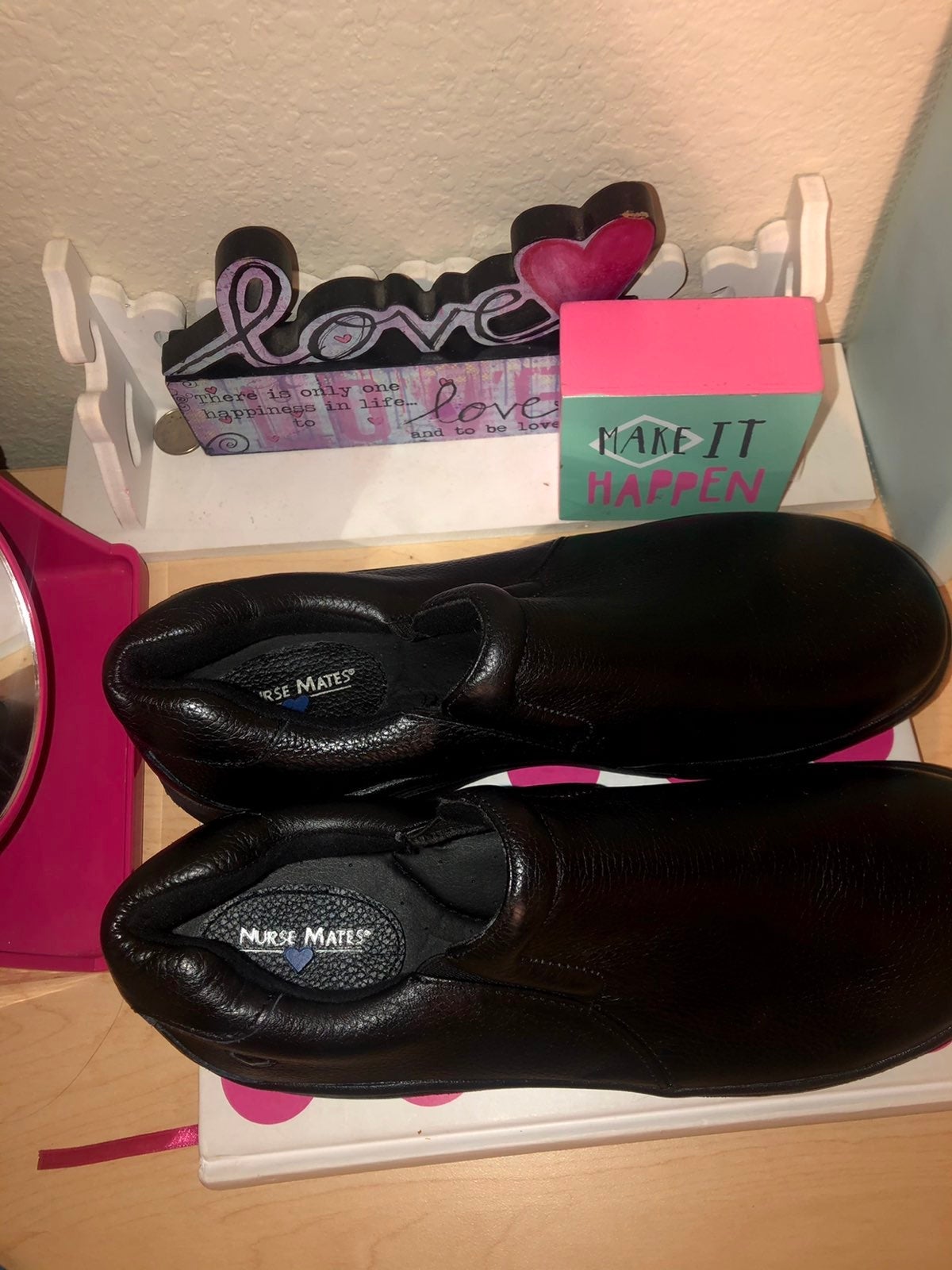 Nurse Mates Dove Professional Comfort Sh