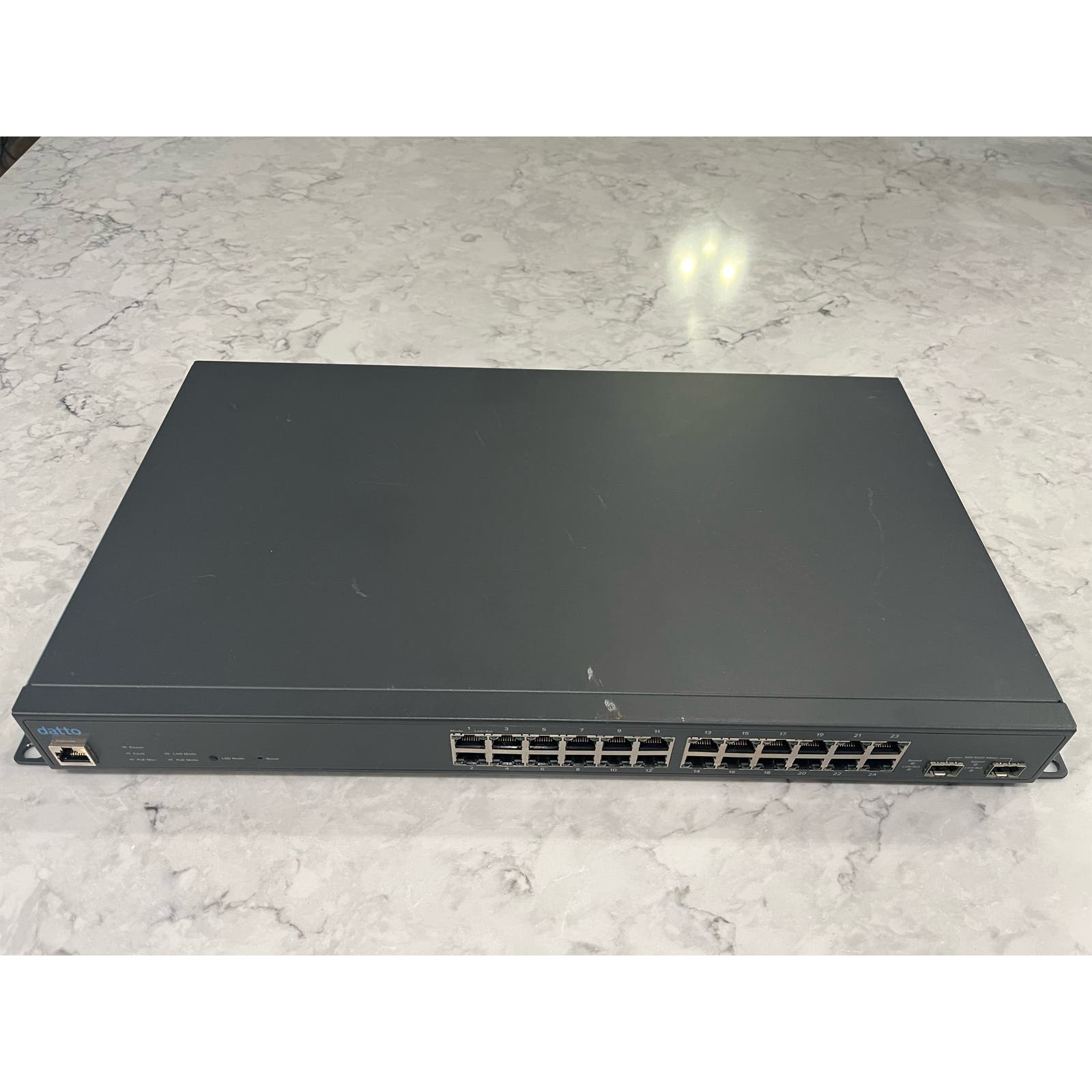 Datto L24 24 Port Gigabit PoE+ Cloud Managed L2 Switch with 2 Dual-Speed SFP