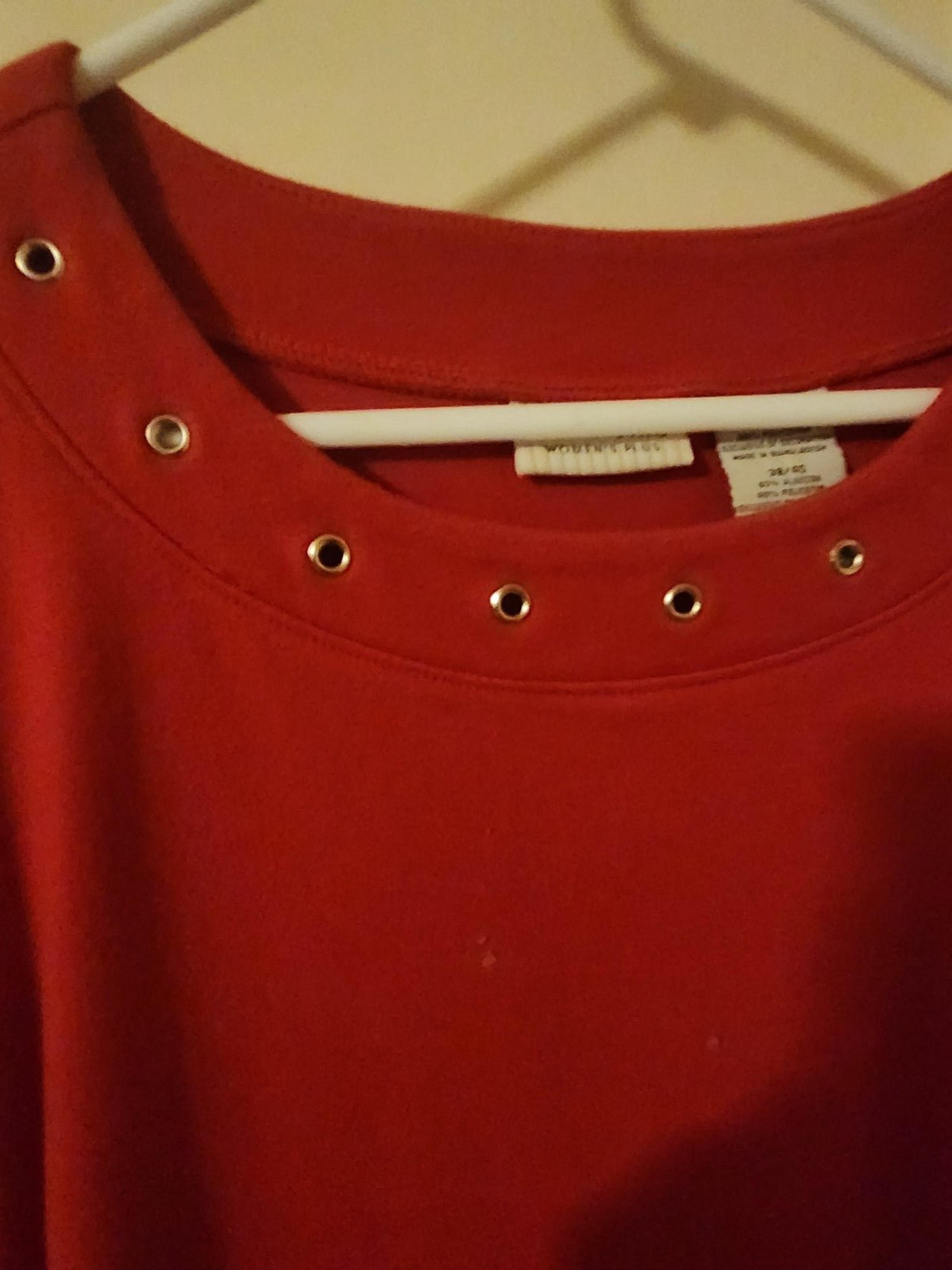 *18W/20W Red White Stag Knit Top