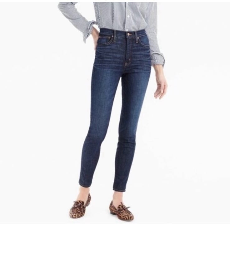 J.Crew Stylish and comfortable dark blue jeans perfect for any occasion.