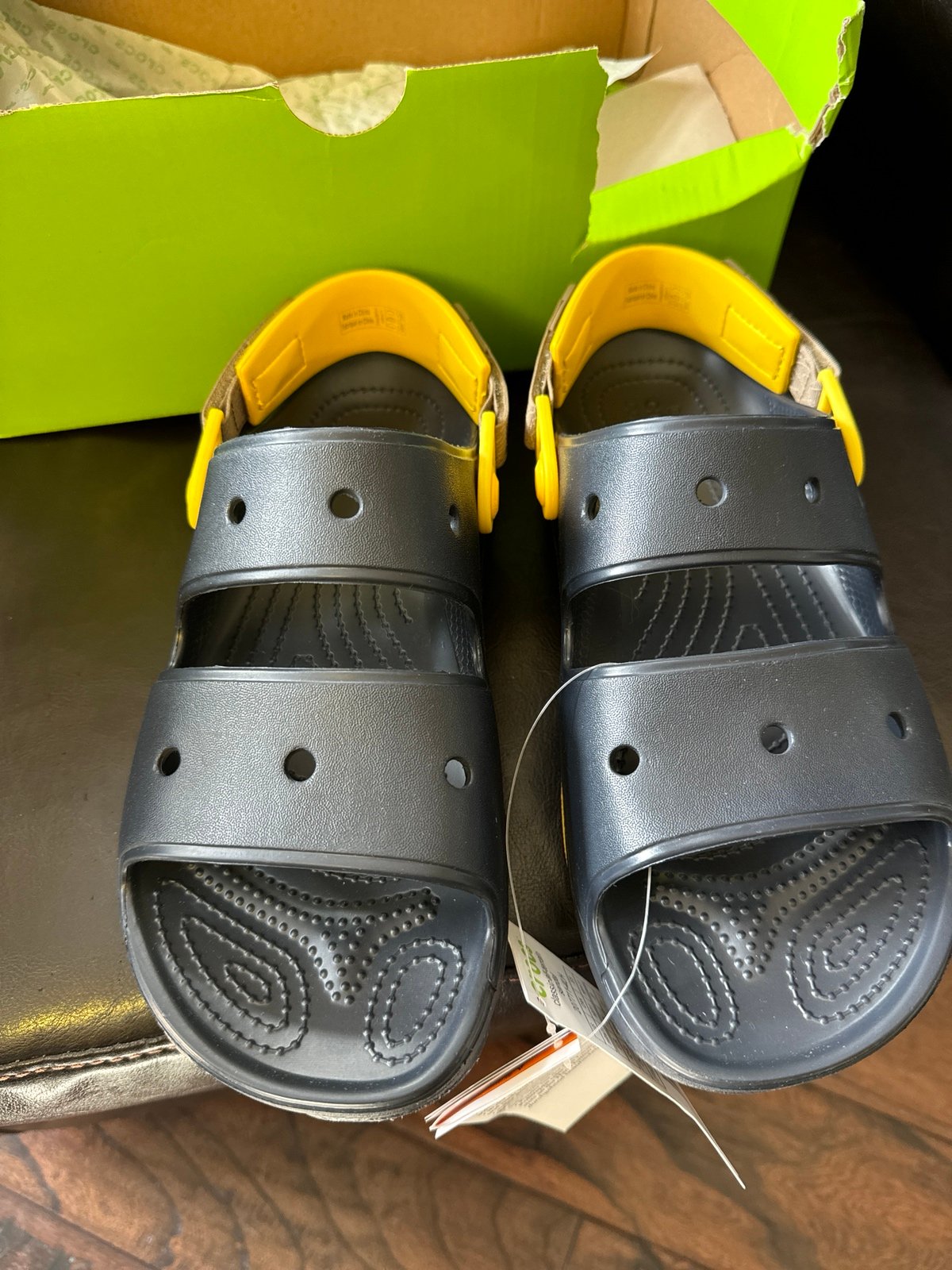 Crocs black/ yellow ICONIC COMFORT Classic All-Terrain Sandal MENS9 women’s 11