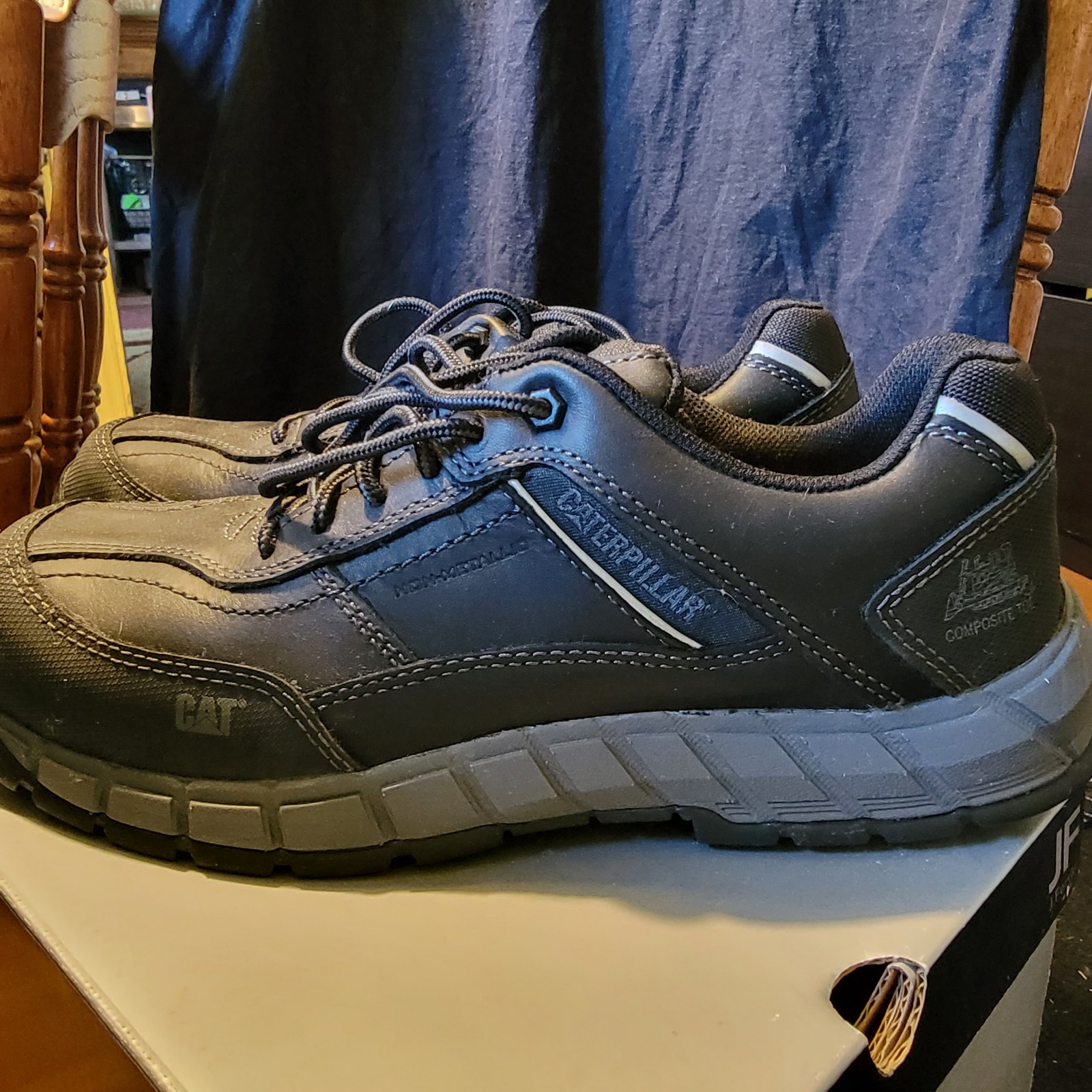 CAT work sneakers with composite toe