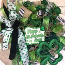 NEW! St Patrick’s Day Wreath Green Clover Shamrock Irish Wreath Door Decor