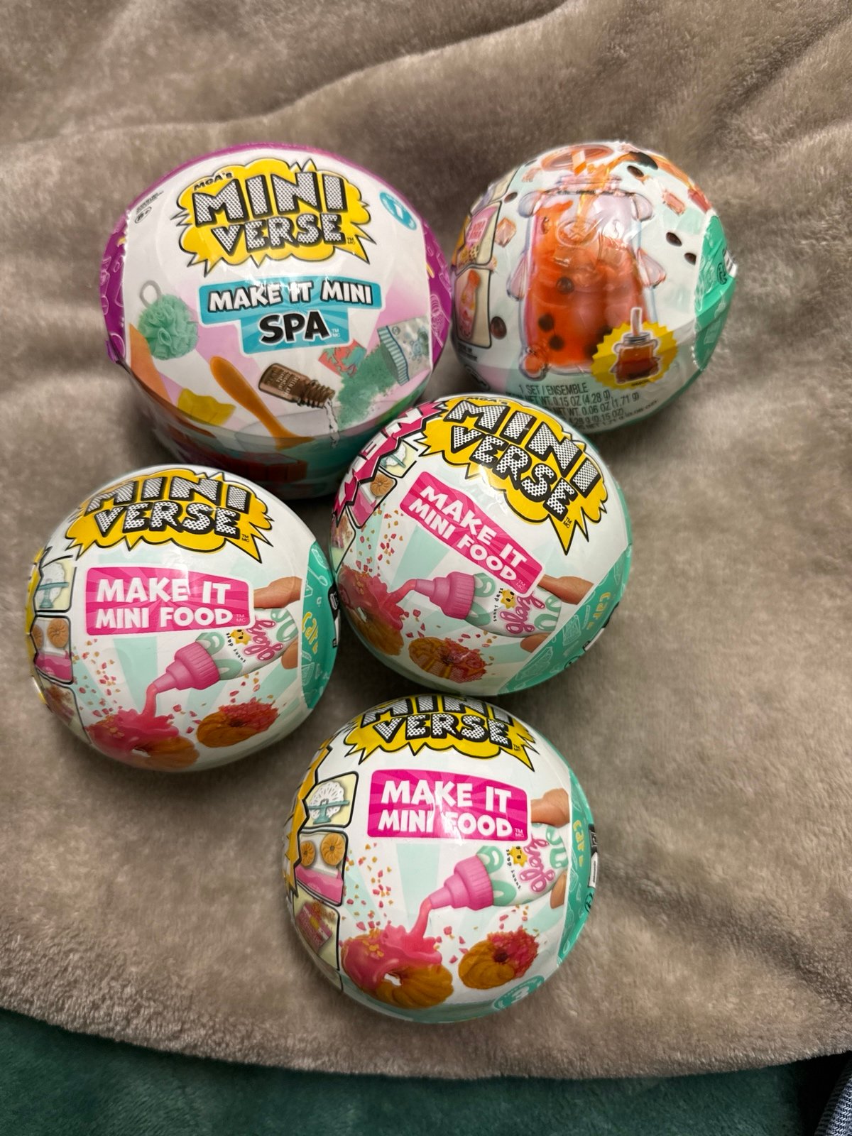 Set of RARE make it mini verse