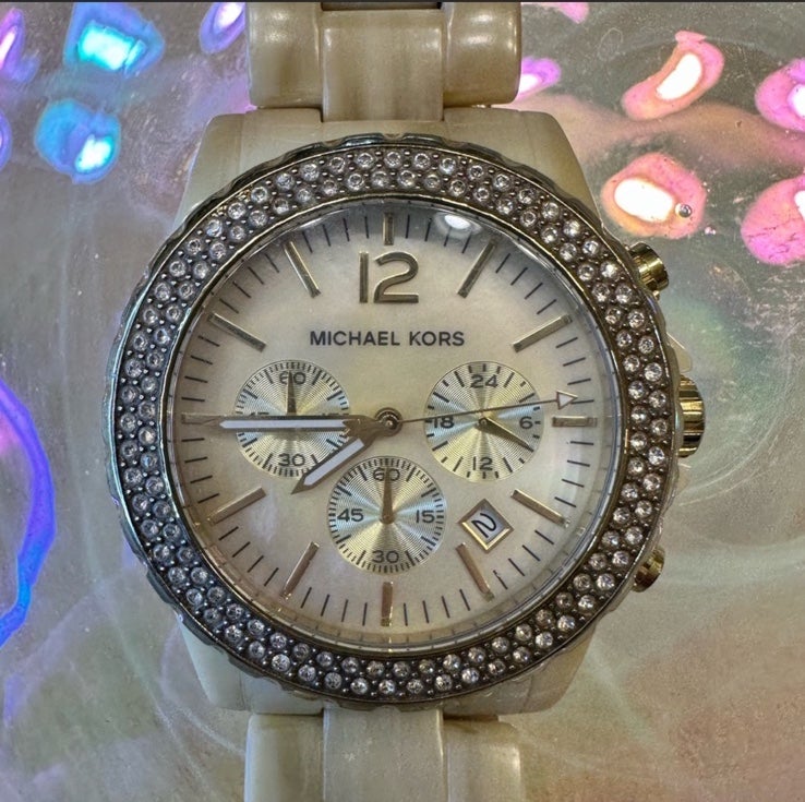 Michal Kors ladies watch MK5558 - larger face