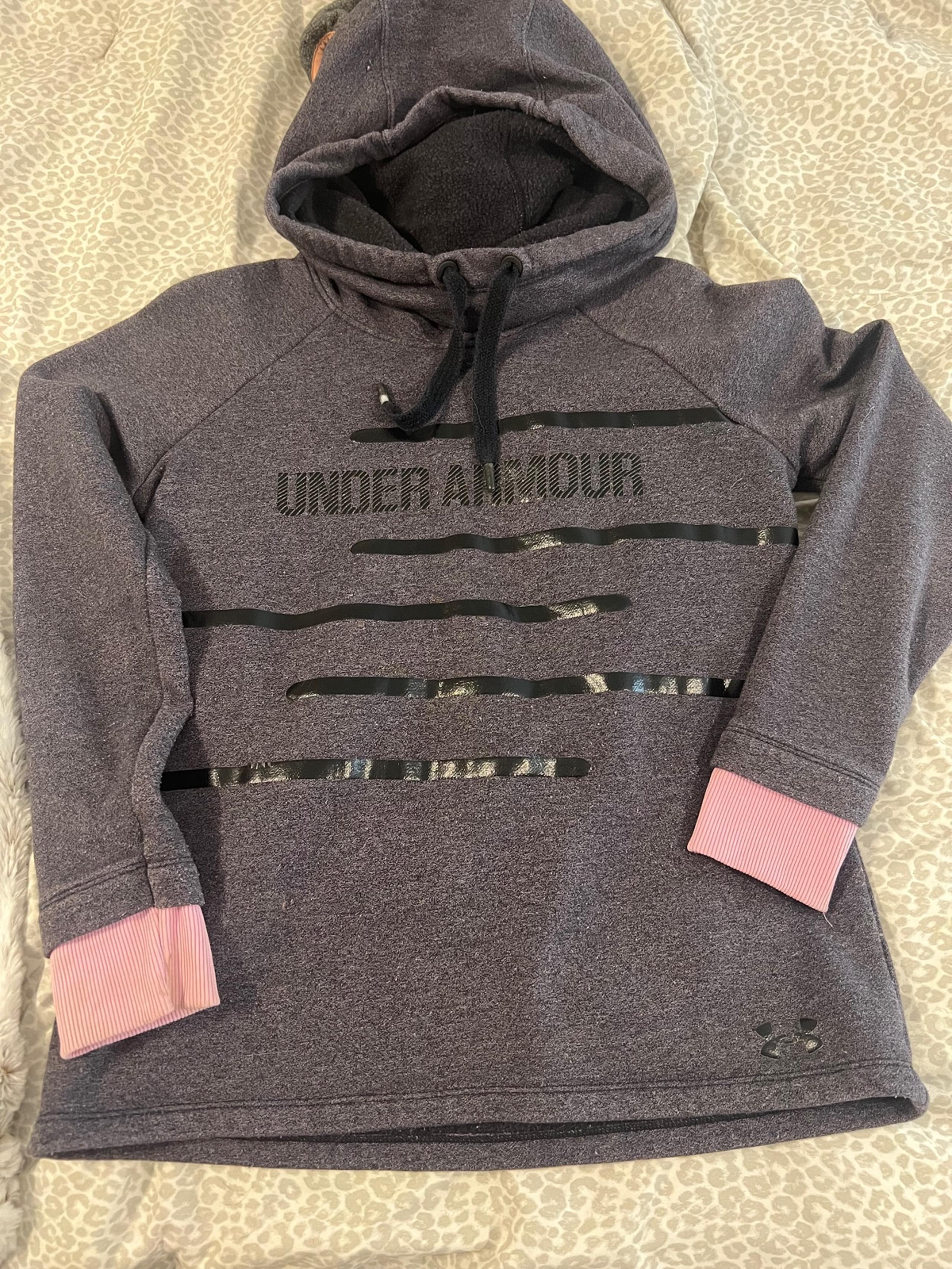 Under armour sweatshirt