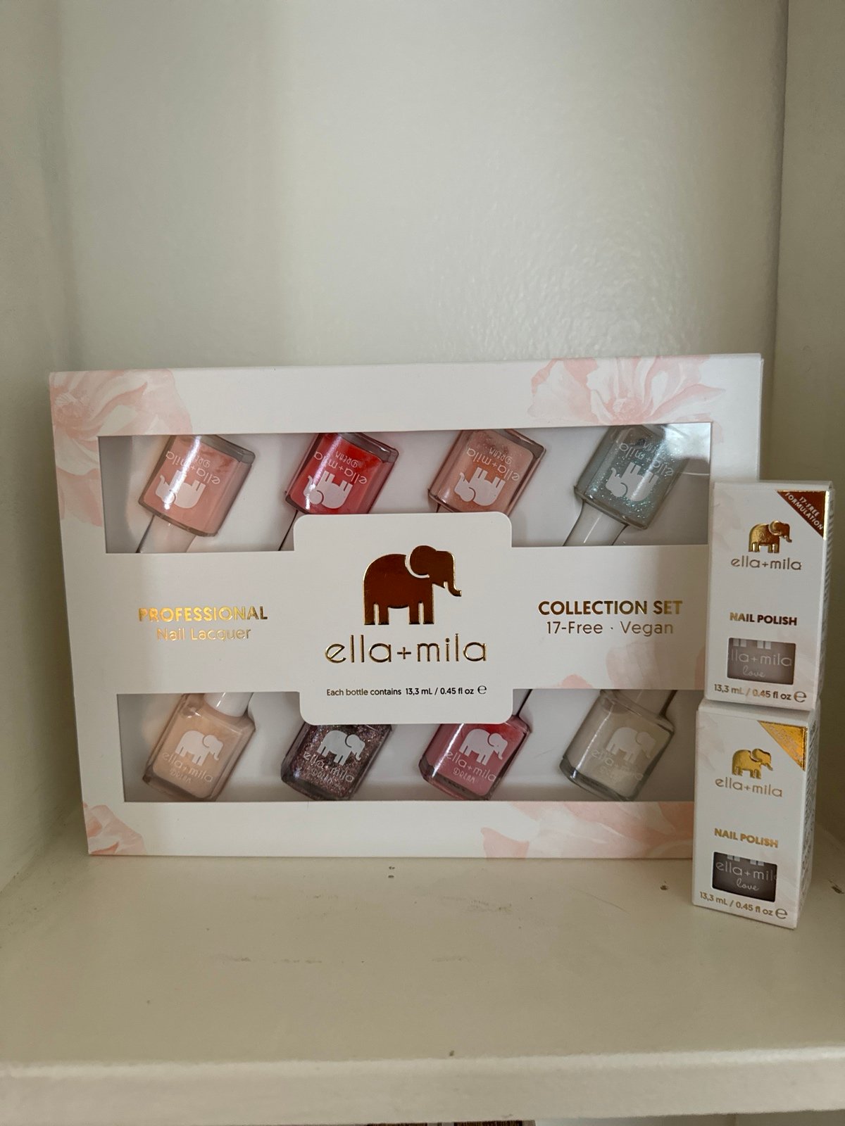 ELLA + MILA NAIL POLISH SET