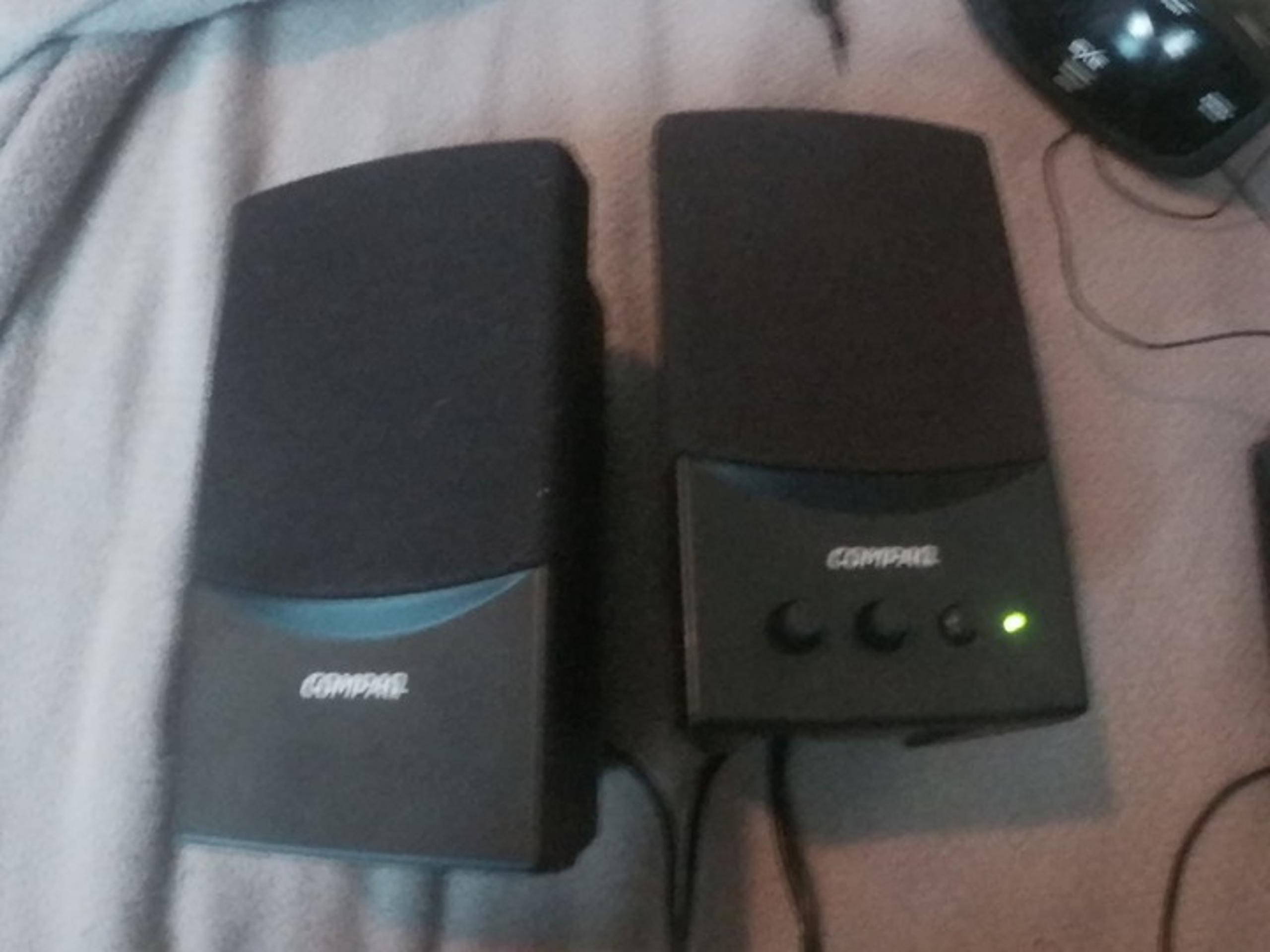 Compaq FLC Presario Black Wired Computer Speaker System