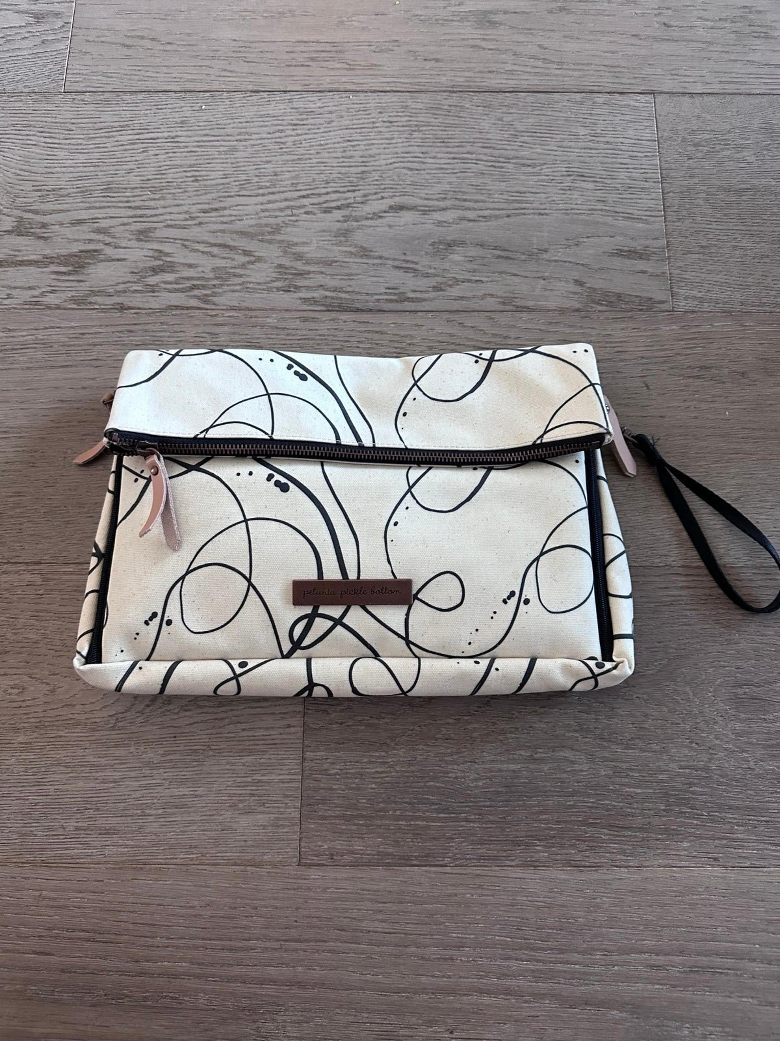 Petunia Pickle Bottom: Crossover Clutch - Doodle