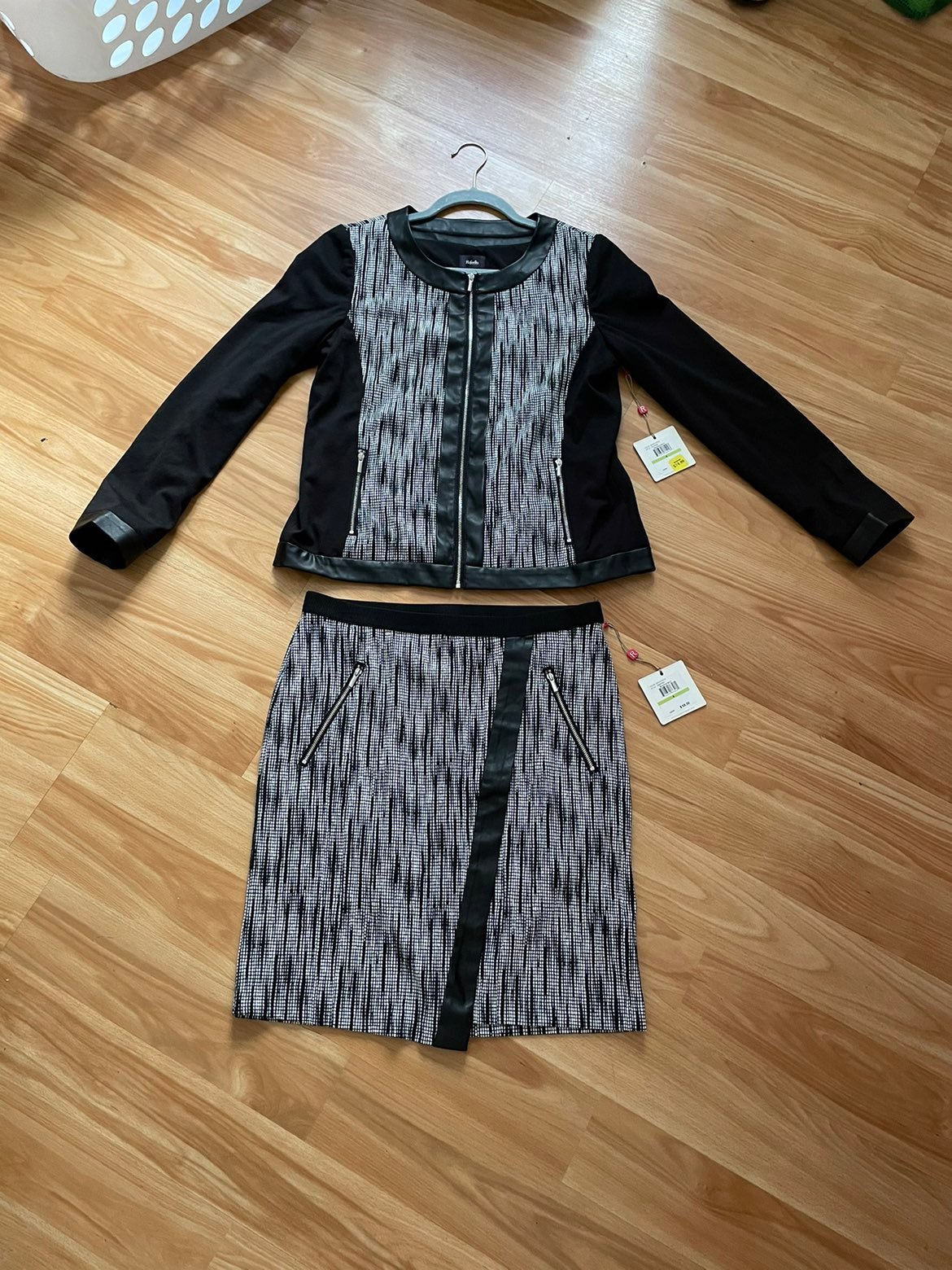 New Beautiful Rafaella 2-Piece Skirt Suit - Sz 4