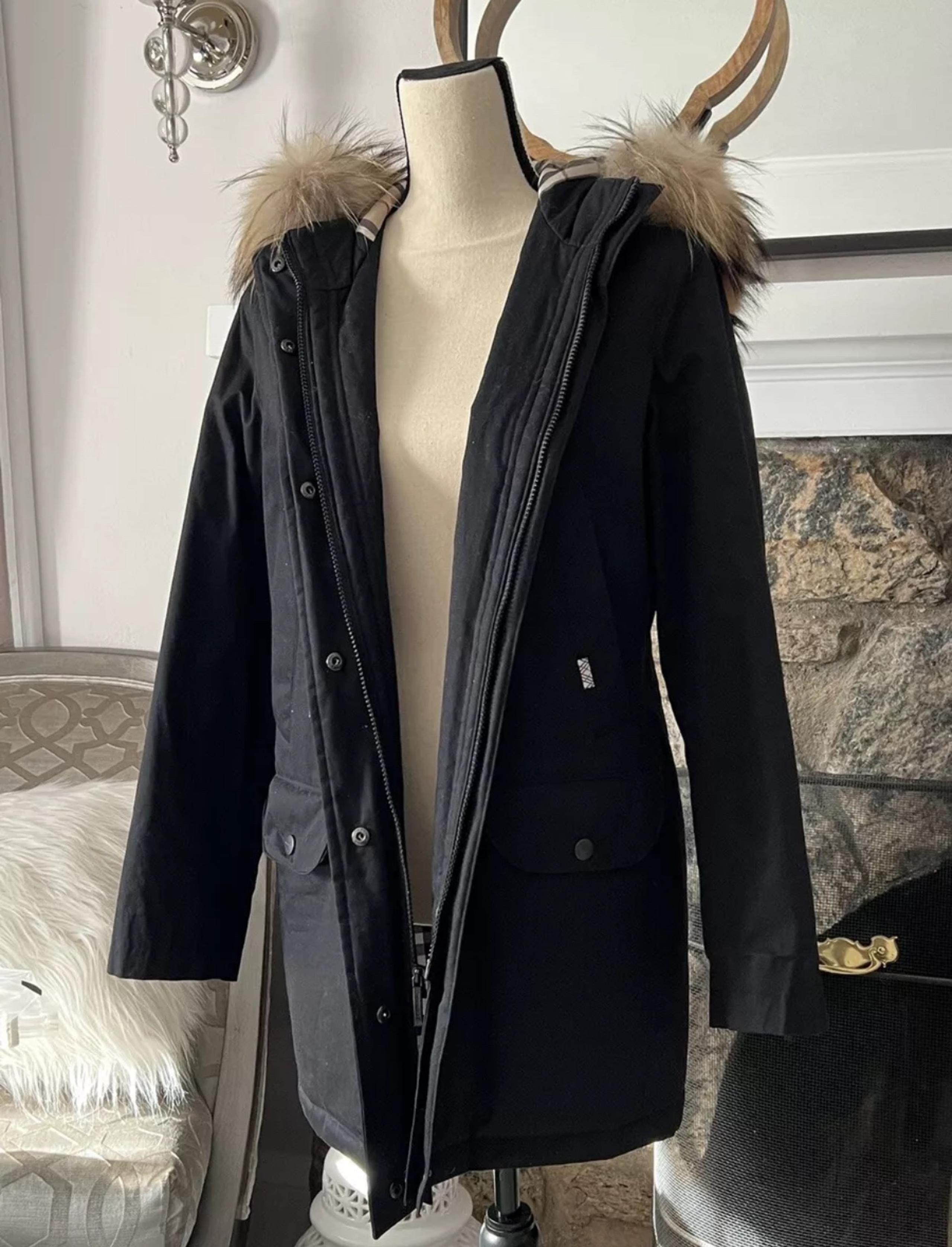 Burberry Women’s Classic Novacheck Insulated Fur Trim Parka S