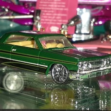 1:64 Hot Wheels 1963 Chevy Impala Green