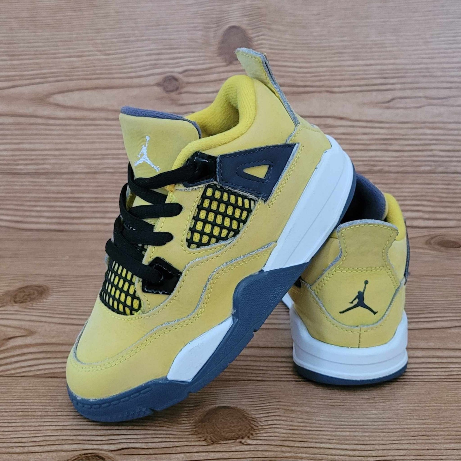 Nike Air Jordan Retro 4 Lightning
