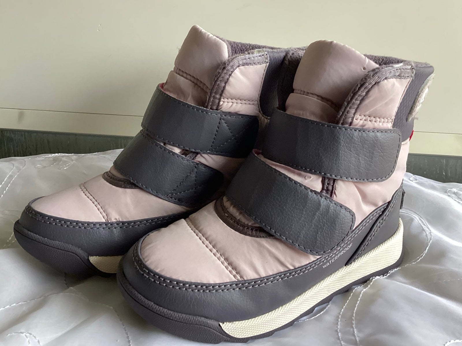 Sorel Whitney II Strap Vapor/Pulse Pink Gray Waterproof Toddler Size 10