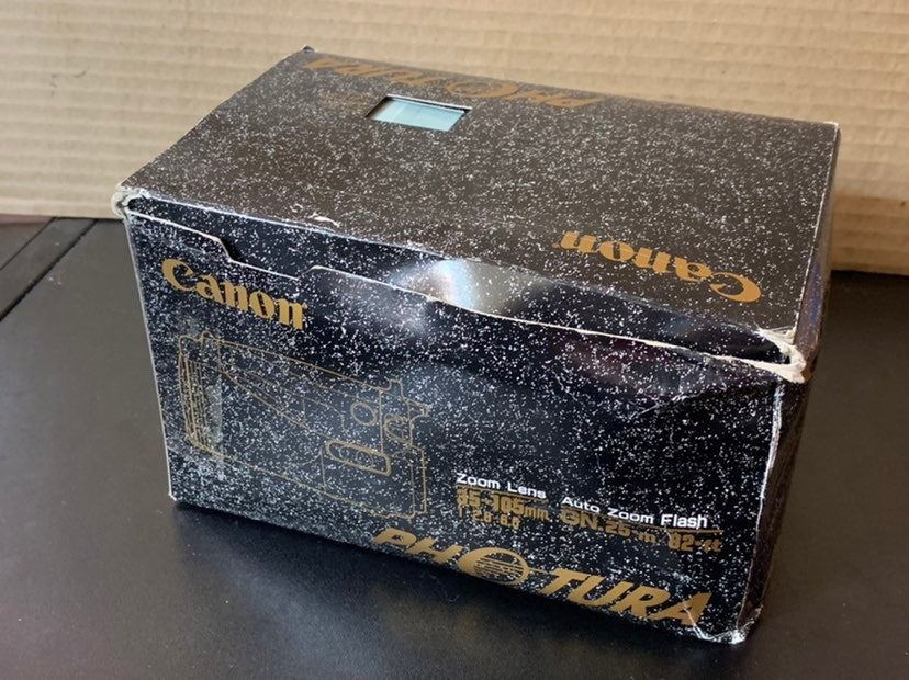 Canon Photura 35mm ANALOG FILM CAMERA