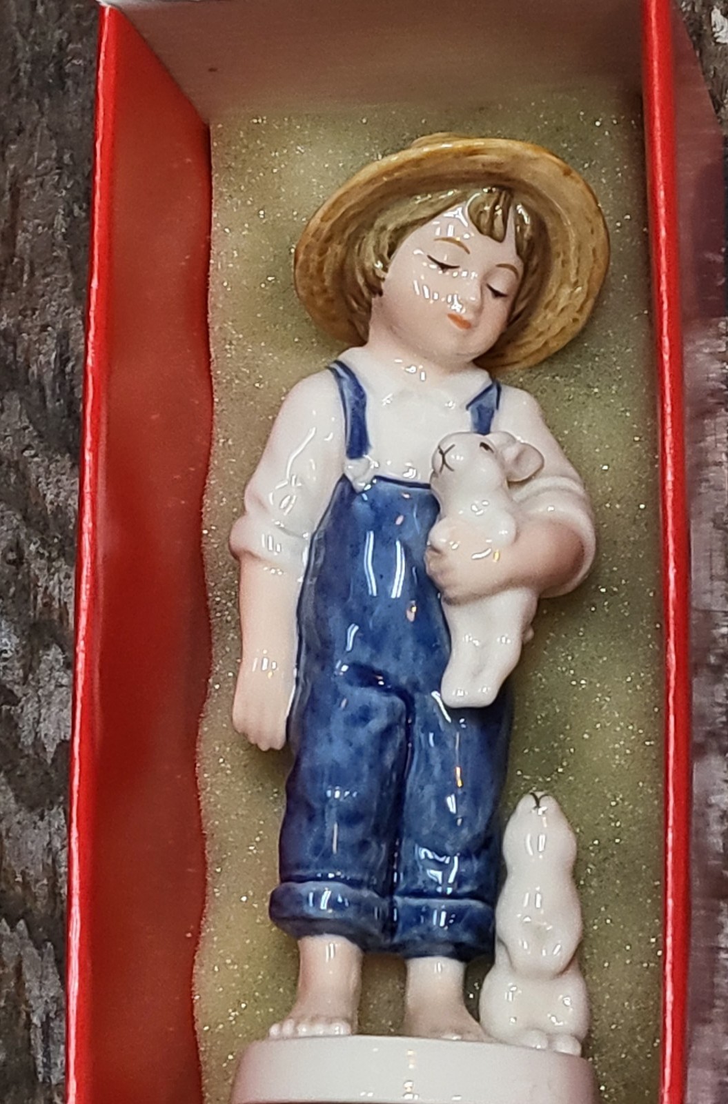 Copenhagen Porcelain Bing and grondahl 2001 year limited edition figurine