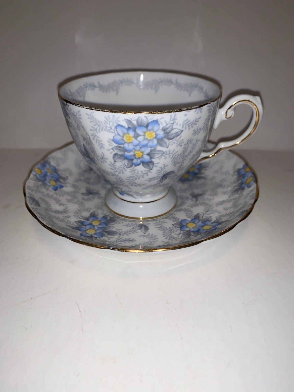 Royal Tuscan 1950’s Fine English Bone China Tea Cup and Saucer Set