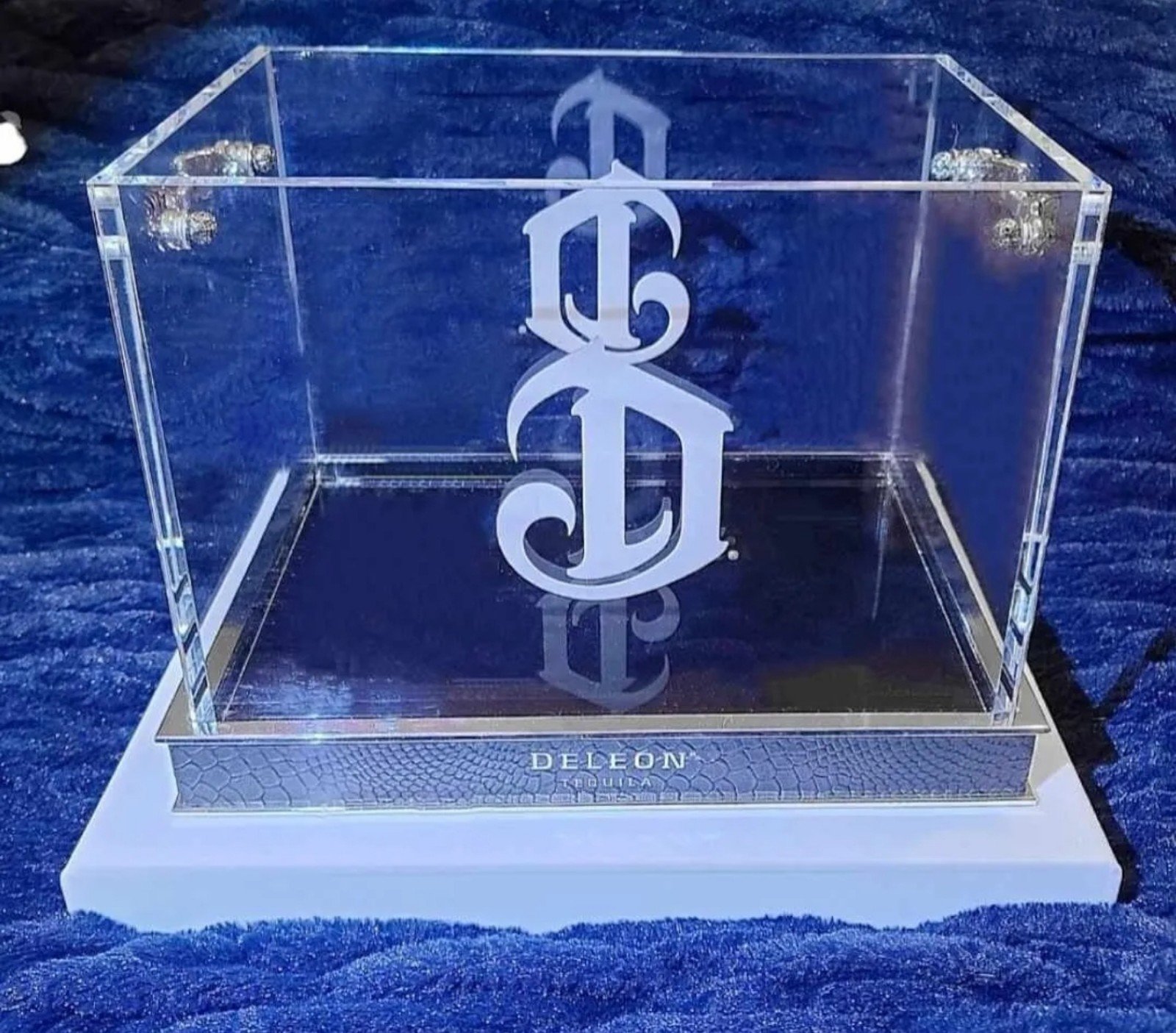 Deleon Tequila Bottle Service Ice Box Display Bar Liquor P. Diddy 13.5x10x9