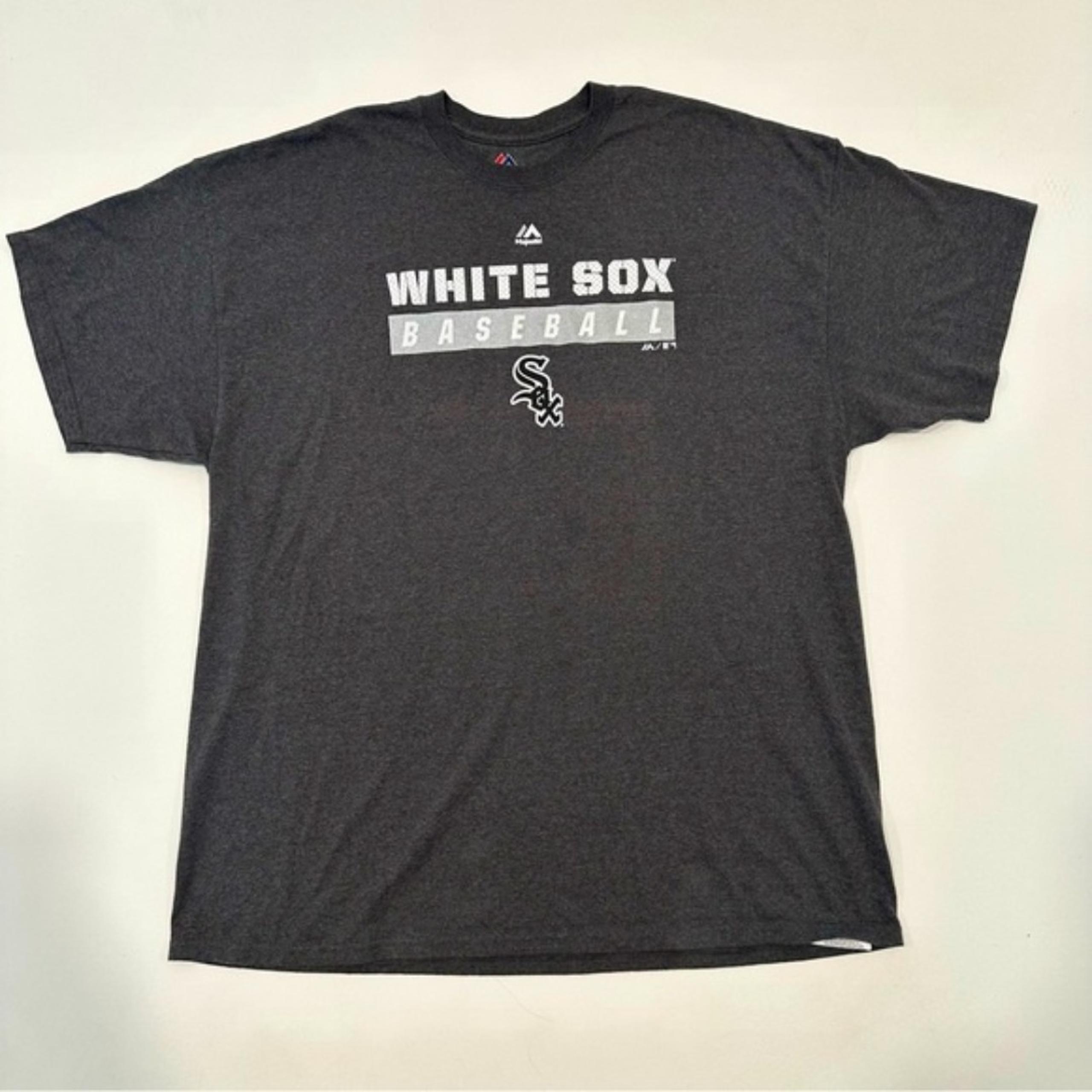 Chicago White Sox Plus Size Glitter Logo Gray Baseball T-Shirt Womens size 2XL