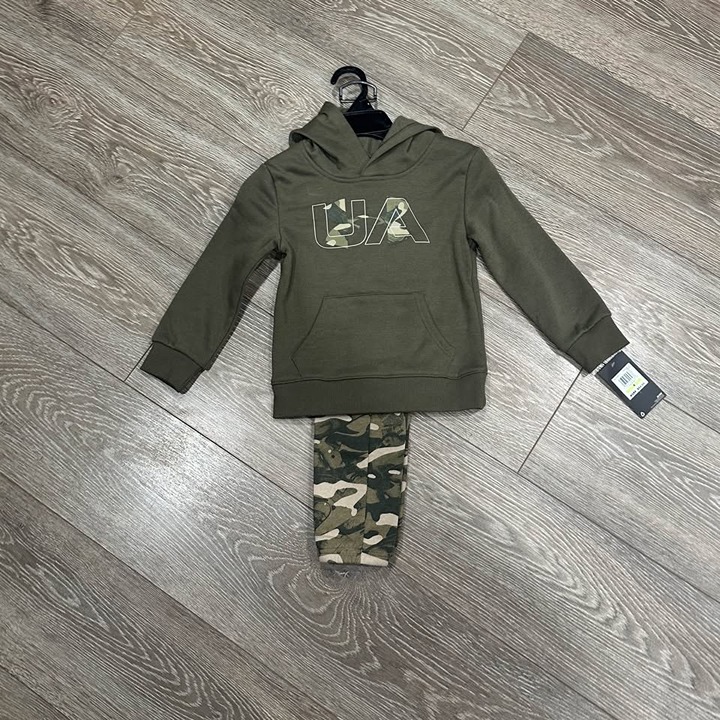 Boys Size 4 Under Armour Rival Camo Hoodie & Jogger Set-Green
