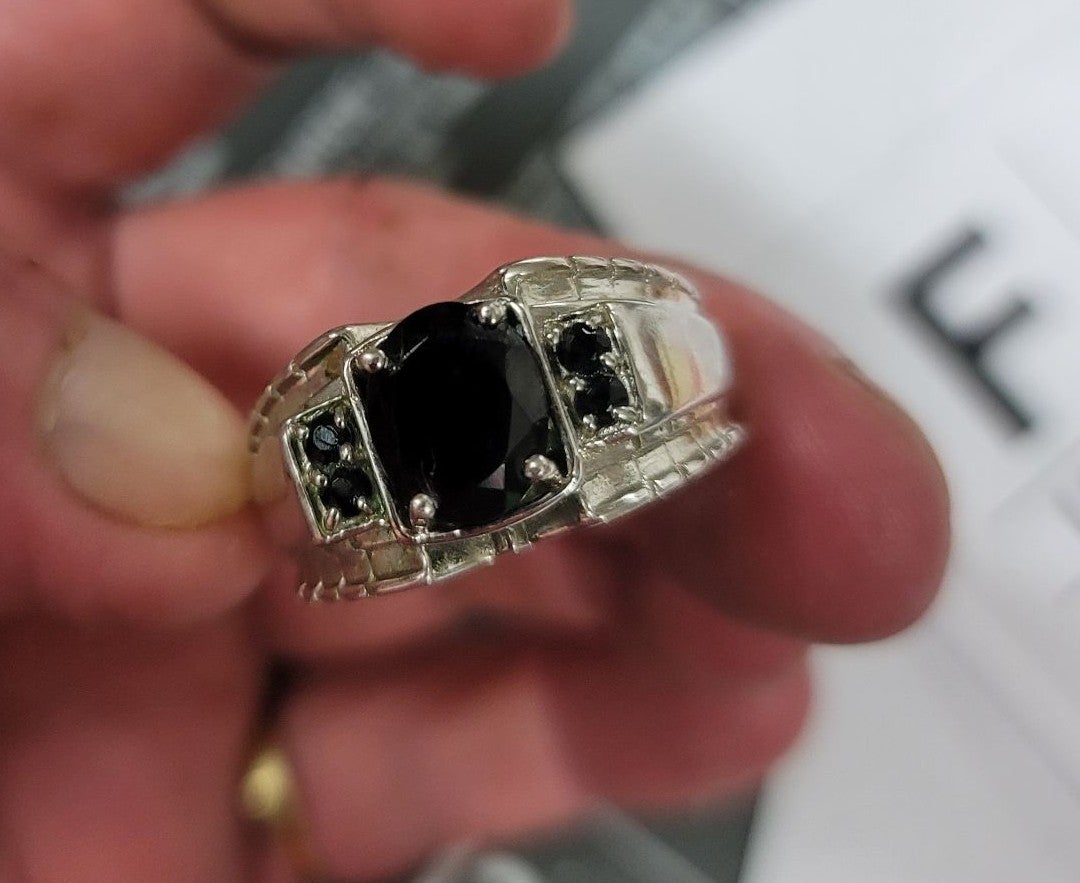 Men Sterling silver Black Onyx Oval cut Size 10