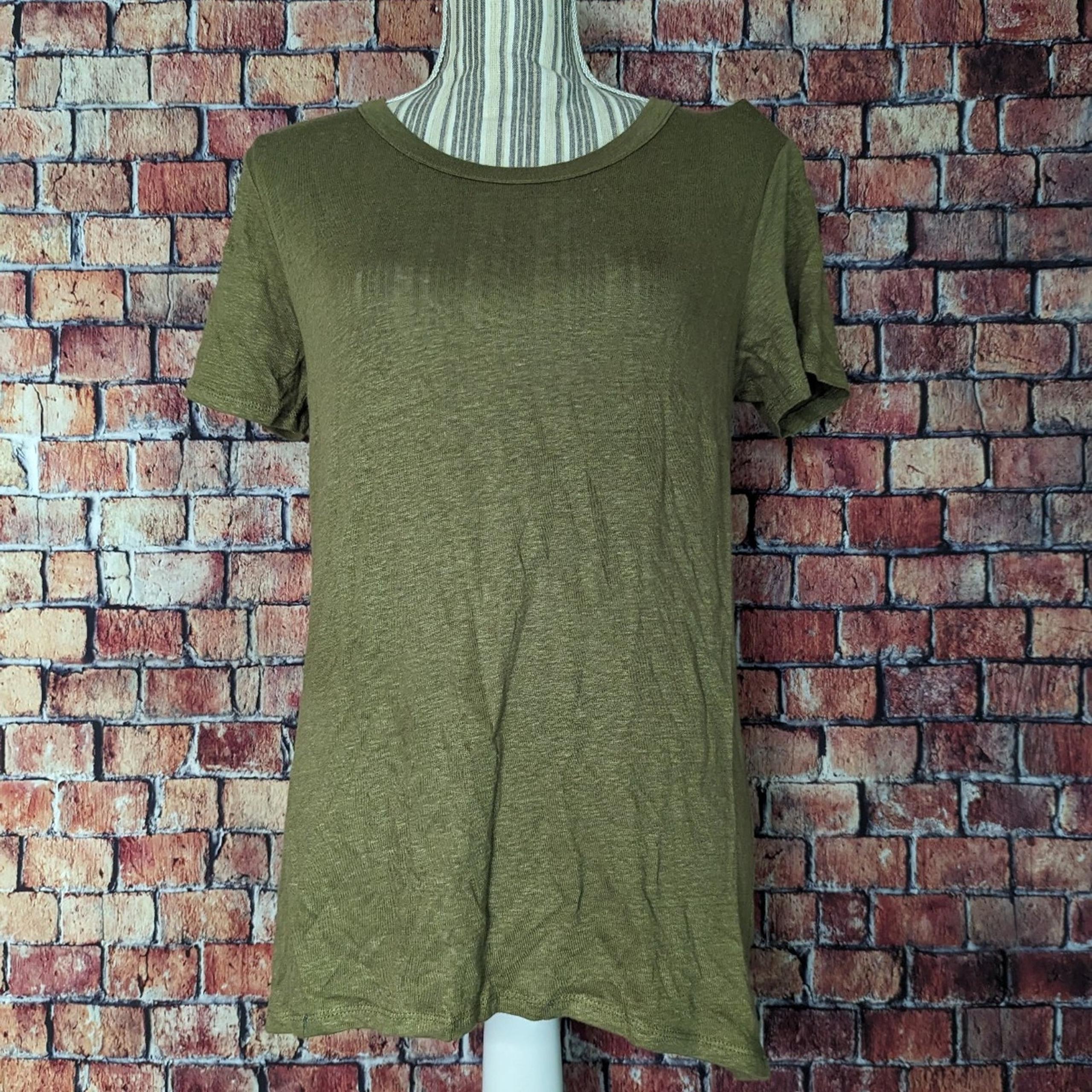 NWT Chaser Sage green  braided Back Tee Size M