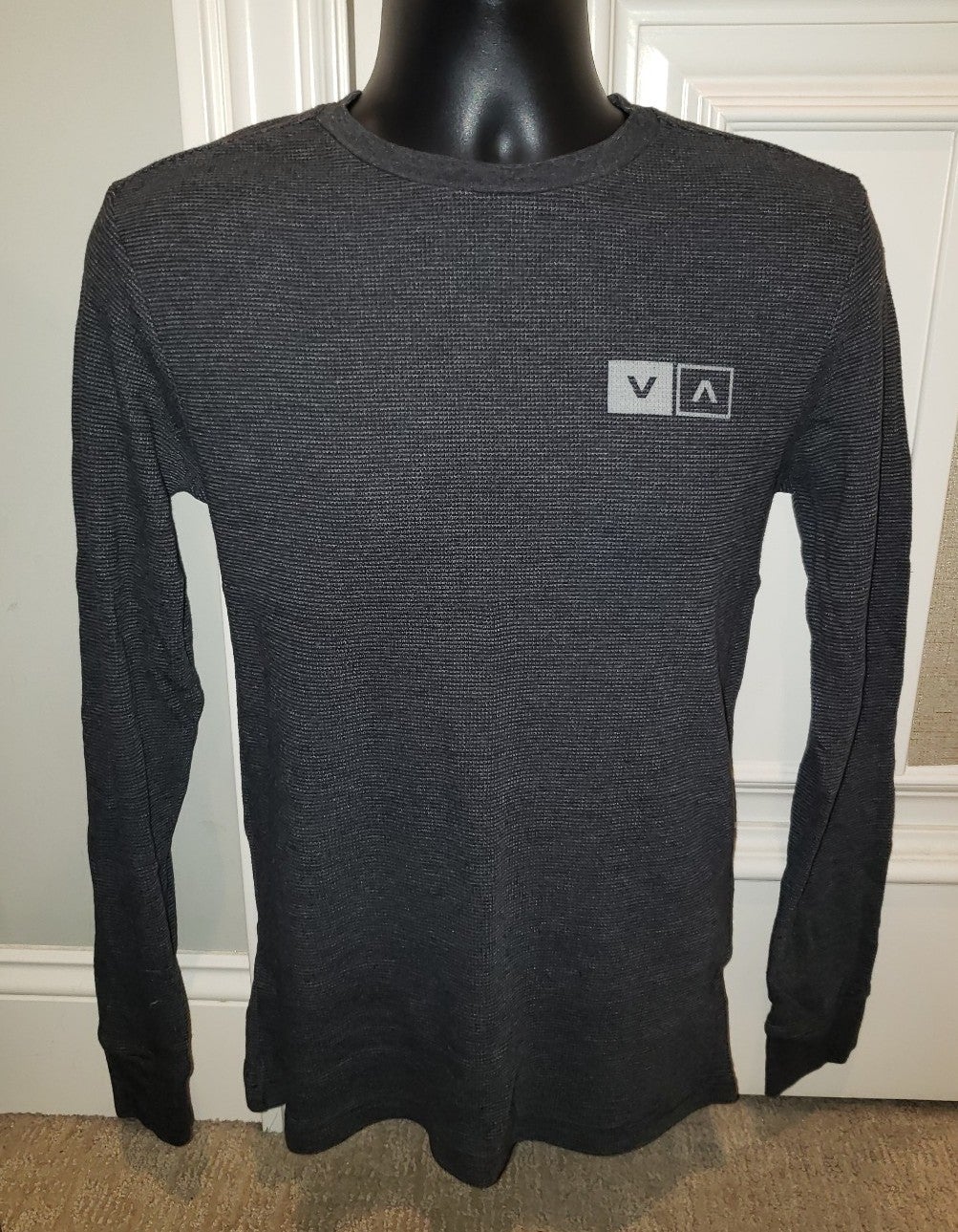 RVCA VA Logo Men's Long Sleeve Thermal Shirt size M