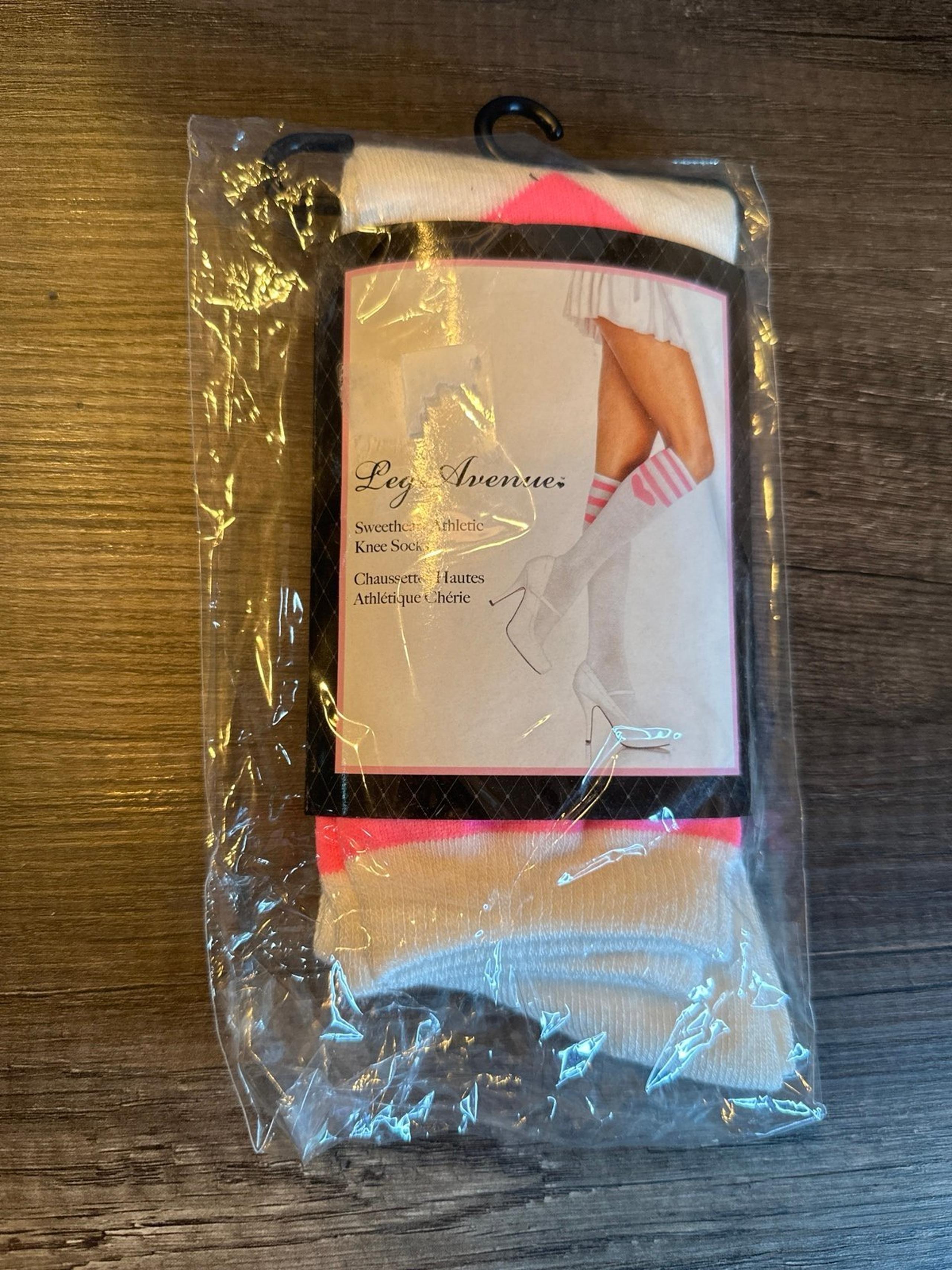 leg avenue sweet heart pink white athletic knee socks